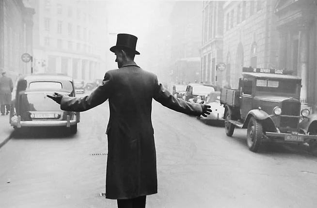 1951, Robert Frank, London.jpg