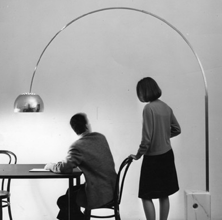 1962, Achille Castiglioni, Lampada arco.png