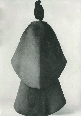 1967, Balenciaga Cape by David Bailey.png