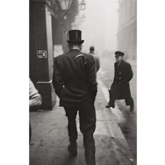 1952, Robert Frank, London3.jpeg