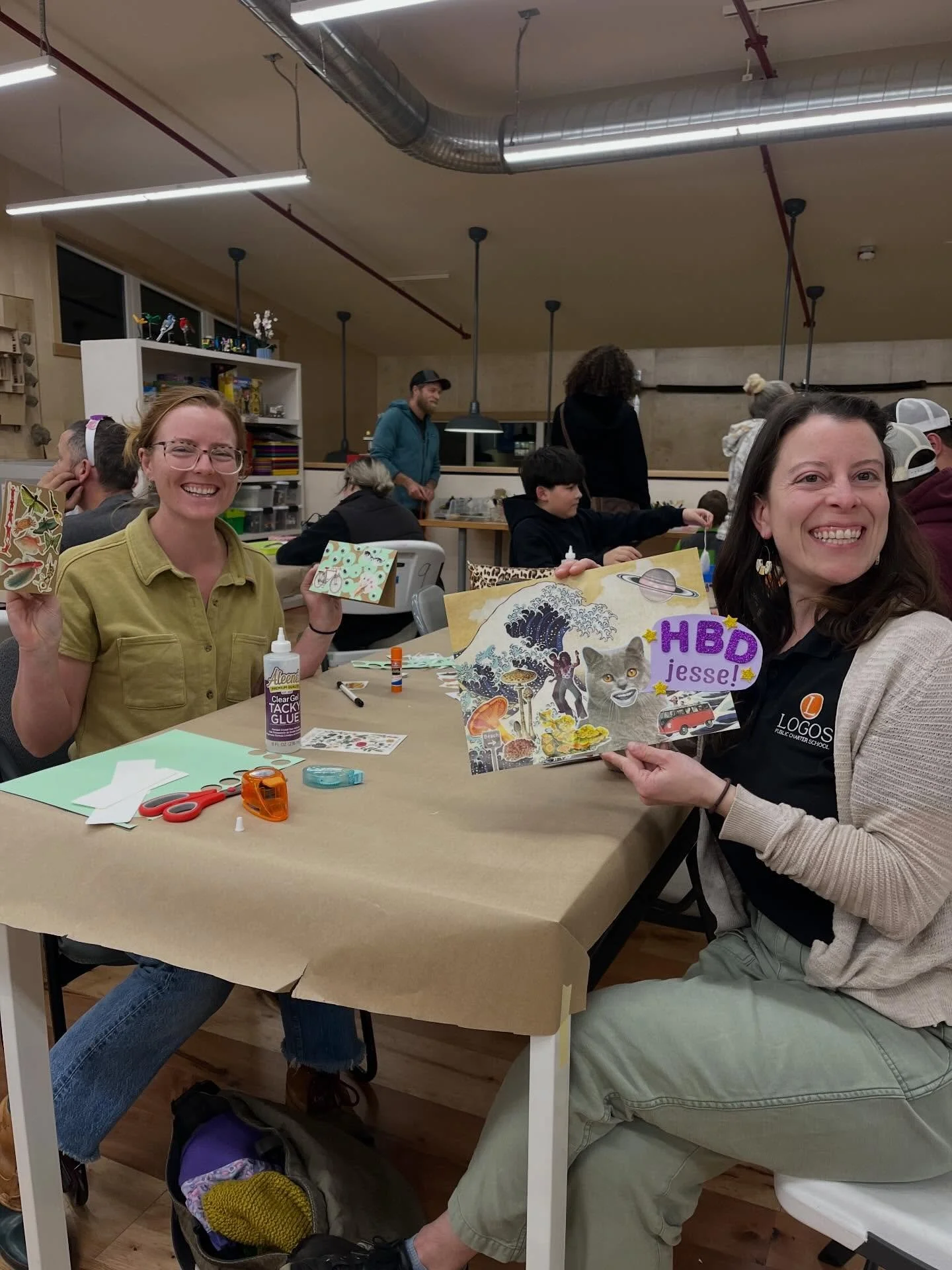 [Espa&ntilde;ol abajo] ✨💙🤩
Over the last few Community Craft Nights, Talent Maker City has been filled with creativity, conversation, and so many cozy moments 💛 Tables covered in works-in-progress, friends (old and new) crafting side by side, and 