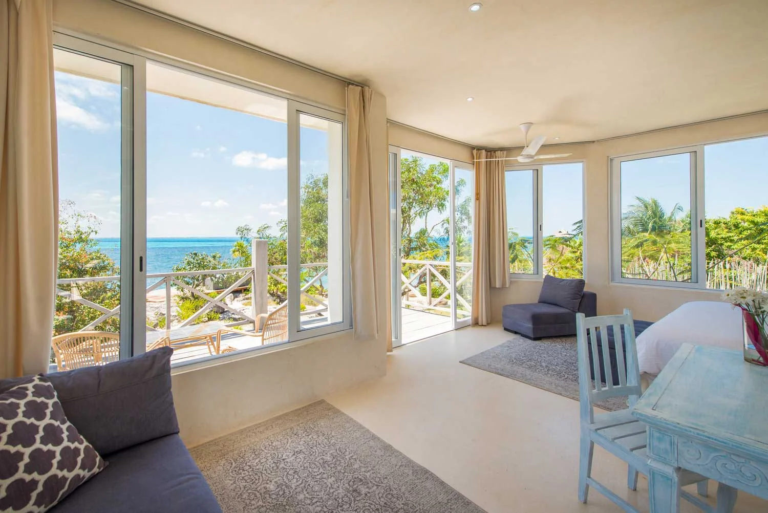 Coco++Rm+3+view+from+Entrys-6929-(Compressed).jpg