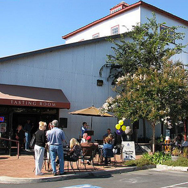 https://www.flickr.com/photos/hudsonstreetwineries/