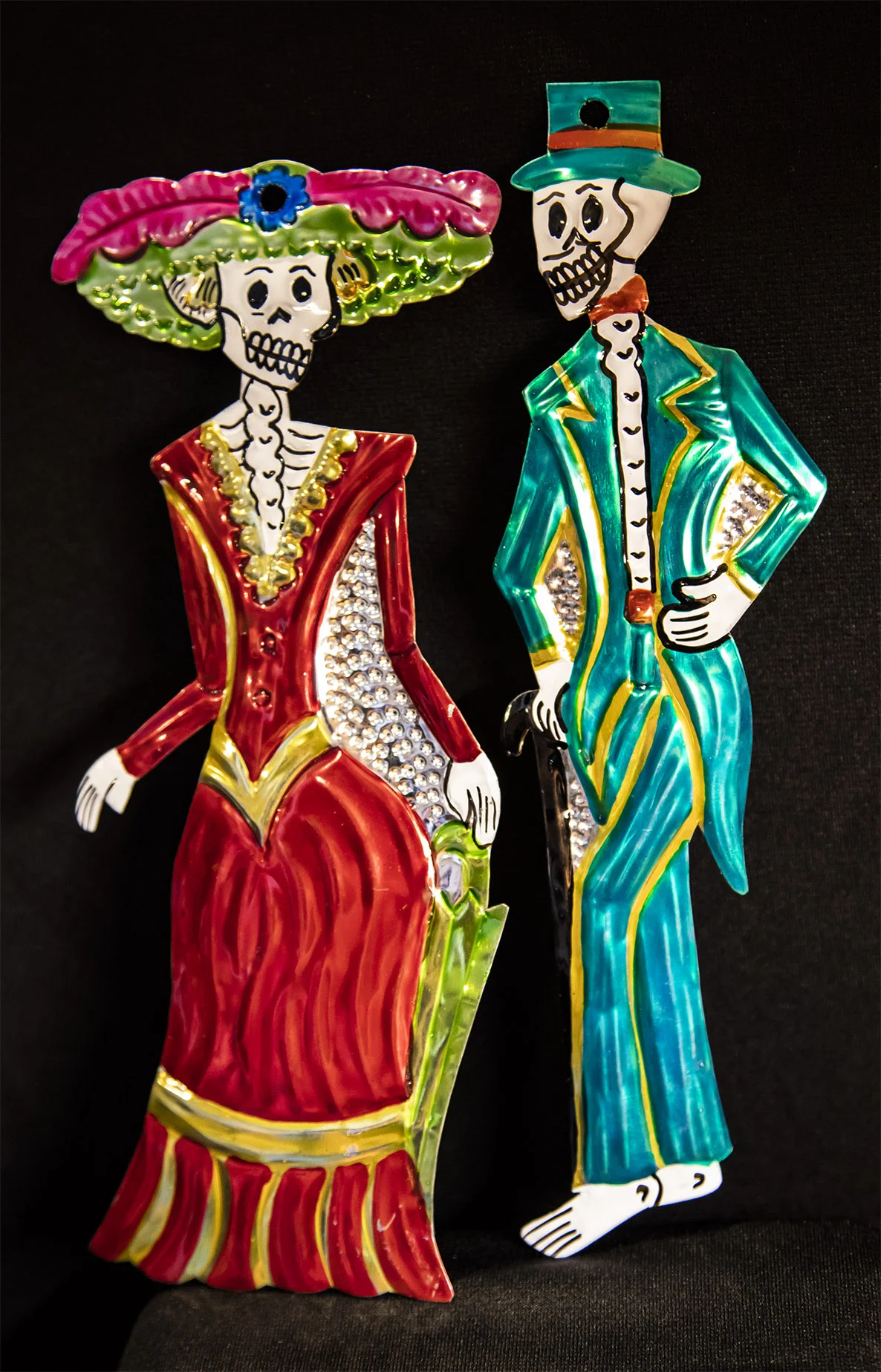 Tinplate with paint, 25cm.