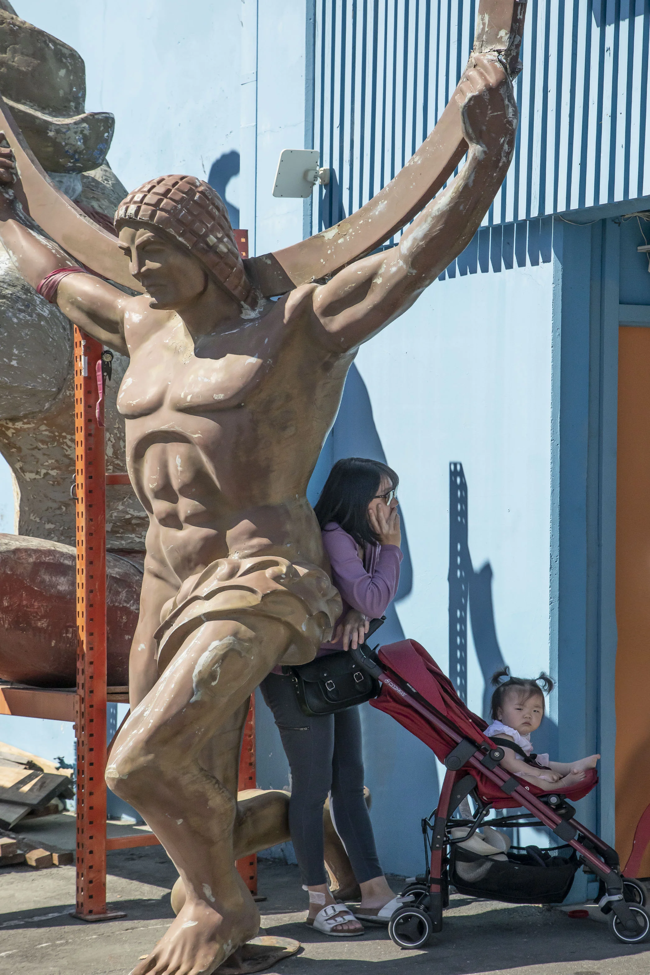 In the shade of Atlas on a hot August morning