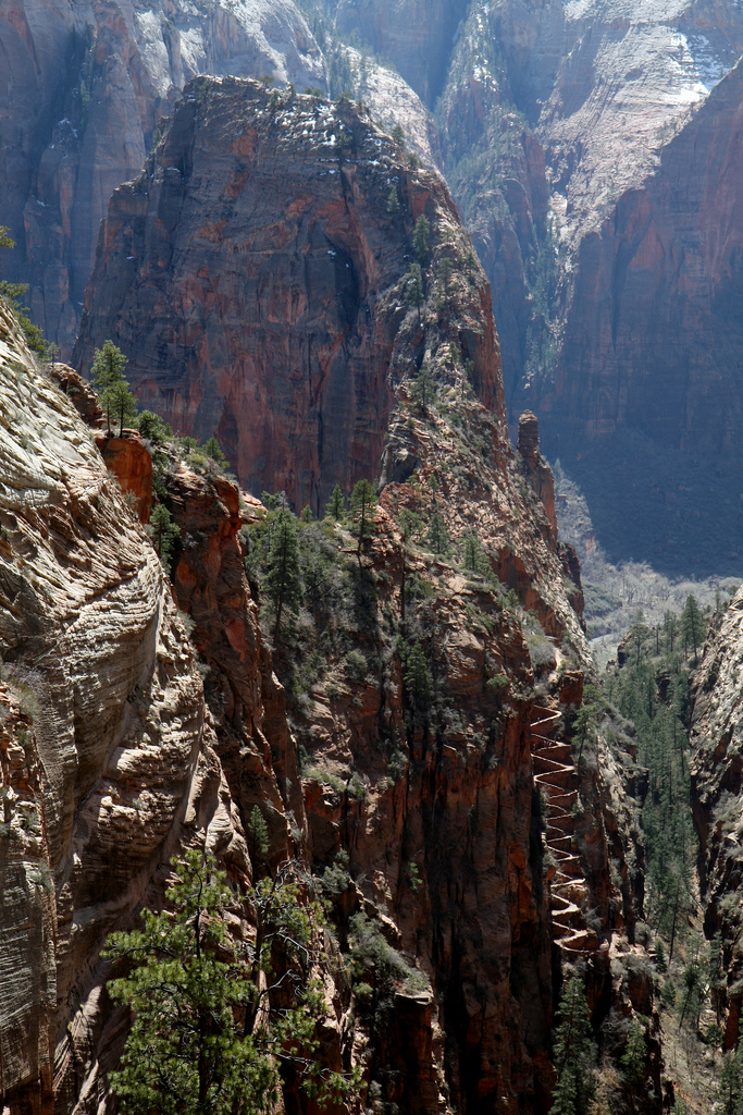 Walter's Wiggle. 21 Steep Switchbacks: Zion National Park: Utah
