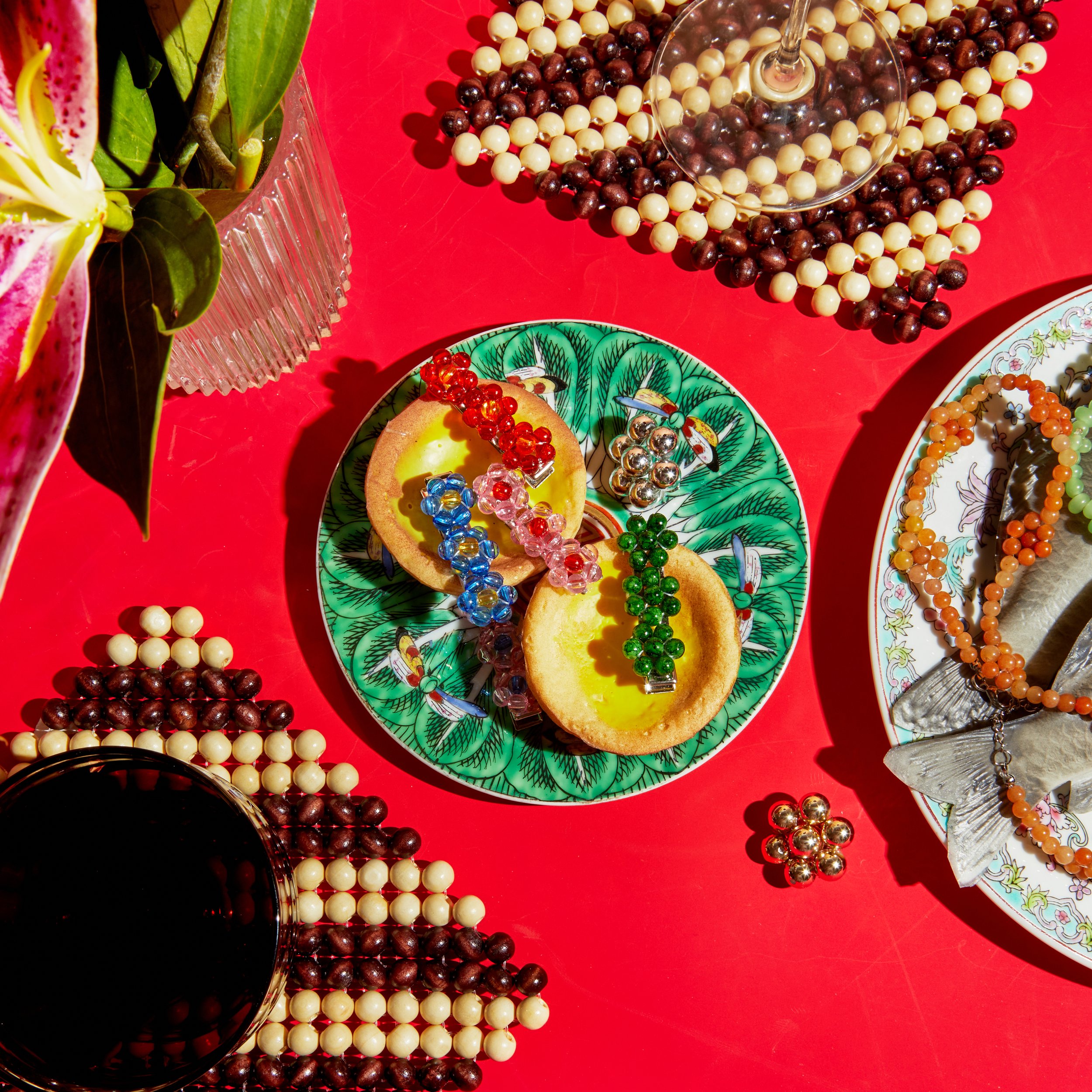 WOODEN TRIVET IN BIAS STRIPE