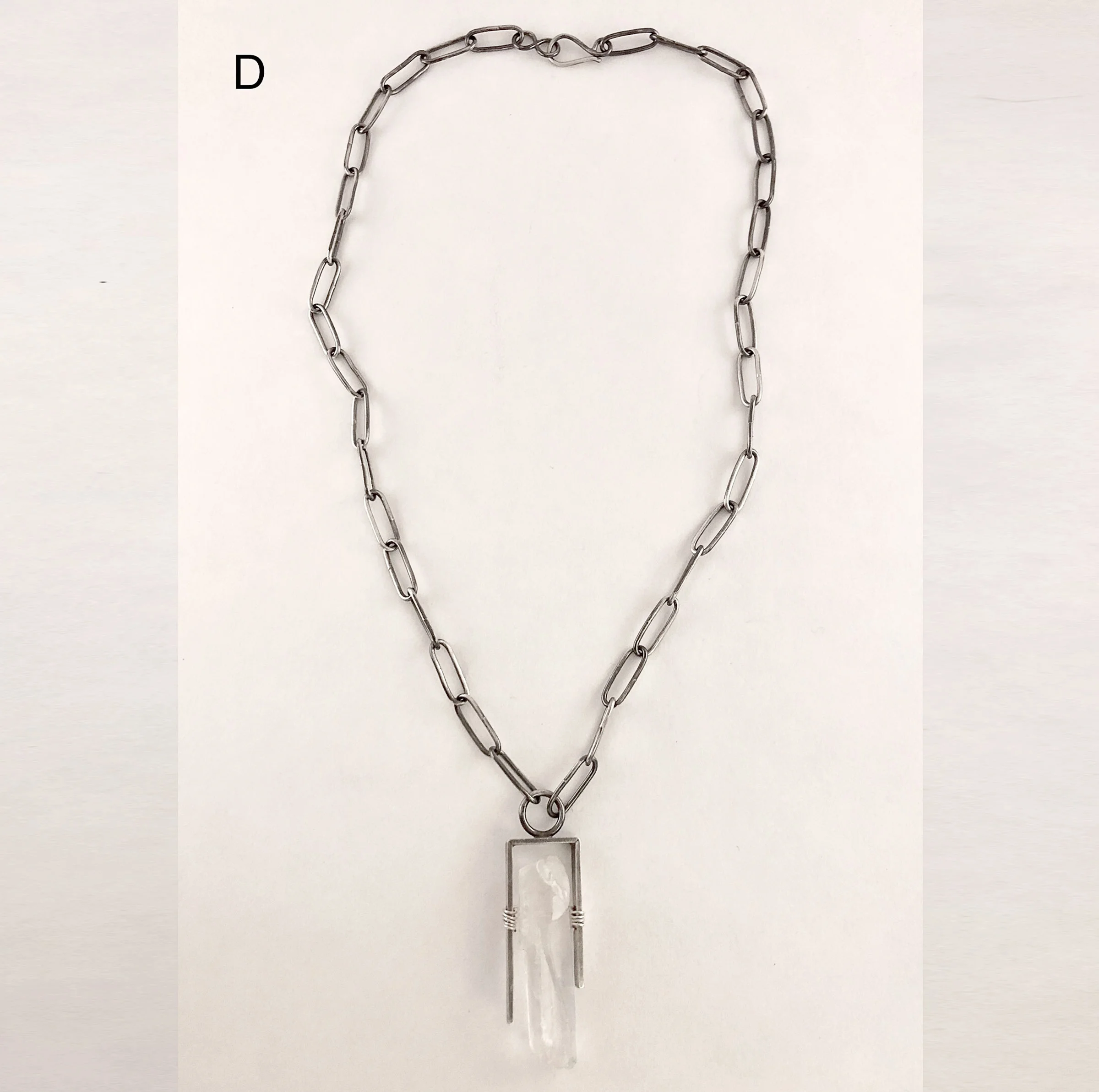 04silver single quartz pendant d.jpg