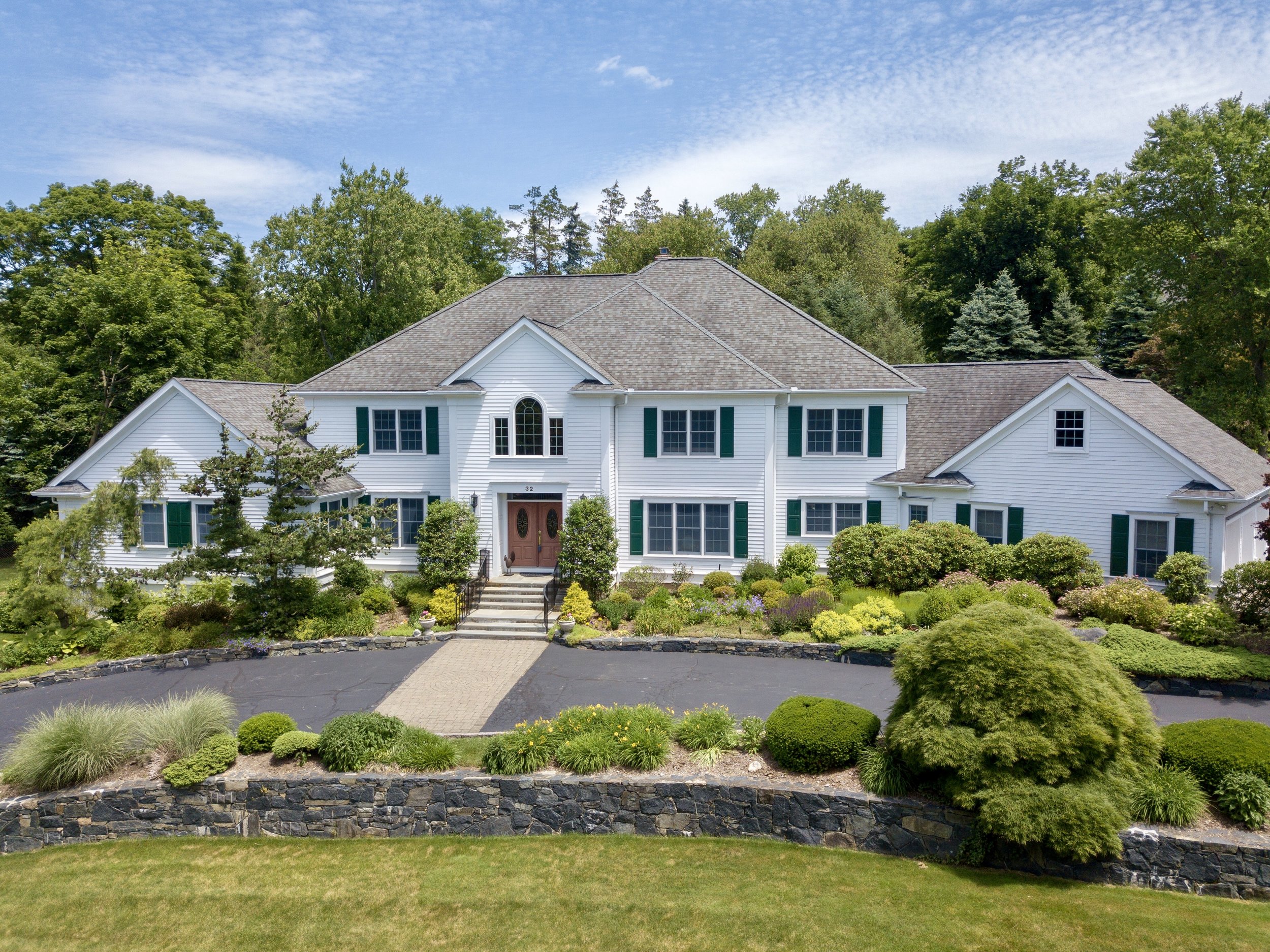SOLD 32 Cooper Road Scarsdale, NY. Represented the Seller as a Co-Listing Agent (2019)