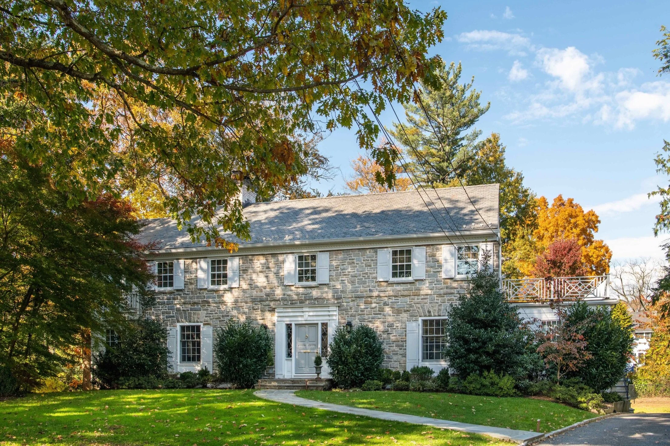 Scarsdale Luxury Real Estate. Buy and Sell Homes in Scarsdale and