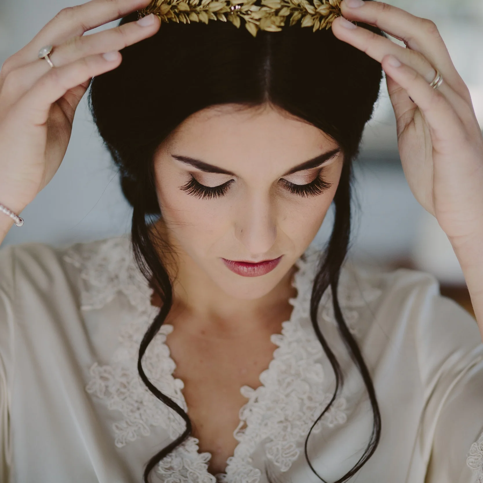 ABBIE HARTLAND MAKEUP ARTIST Known for naturally beautiful, elegant brides Abbie specialises in weddings and loves to be part of these uniquely special occasions. Bringing her wealth of experience, warmth and understanding, Abbie provides a fully mobile service, bringing the complete bridal makeup experience to you. www.abbiehartlandmakeupartist.com