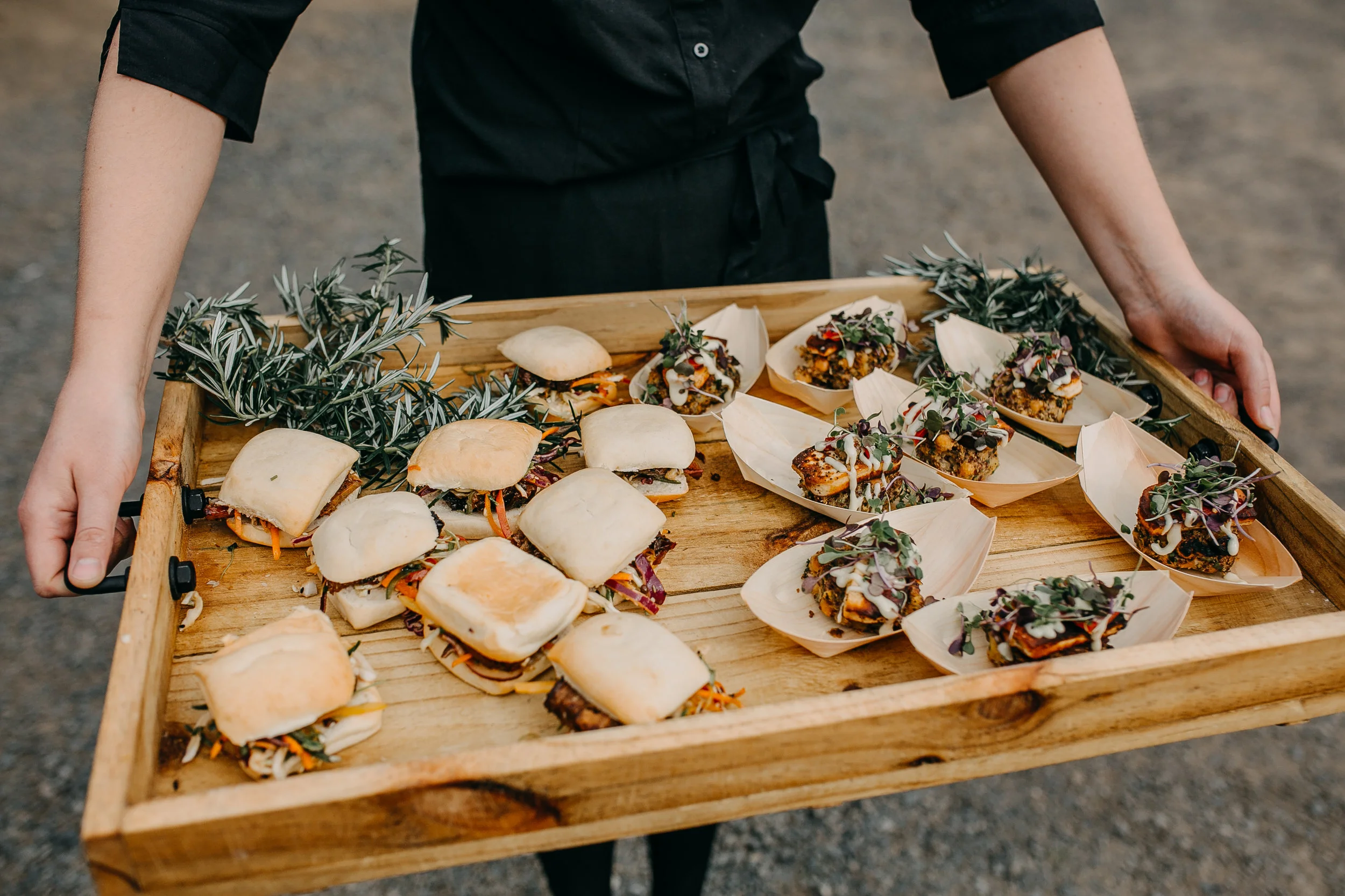 THREE FORKS EVENT CATERING We want your wedding fare to be so special that it is outshone only by the bride herself. Consider a champagne breakfast in the early morning light, an elegant morning or afternoon tea served on fine china, cocktails, and canapés as the sun sets, brunch or lunch, a formal dinner, or an outdoor banquet. www.3forks.co.nz