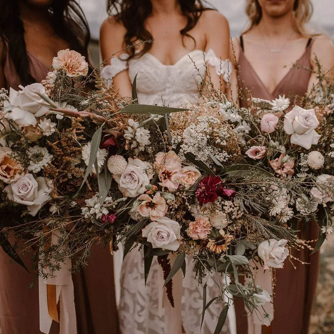 LE FLEUR Le Fleur is a Floral Designer and team specialising in Love Day Flora! From small intimate weddings to large scale installations and designs. Le Fleur will execute their design through texture, space, sourcing the perfect botanicals and using florals and foliage in their natural form. We love the unusual, the wild and the bold! www.lefleur.co.nz