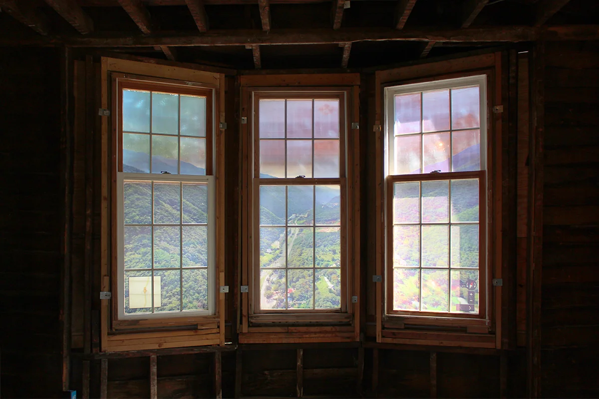 Window_Rach.jpg