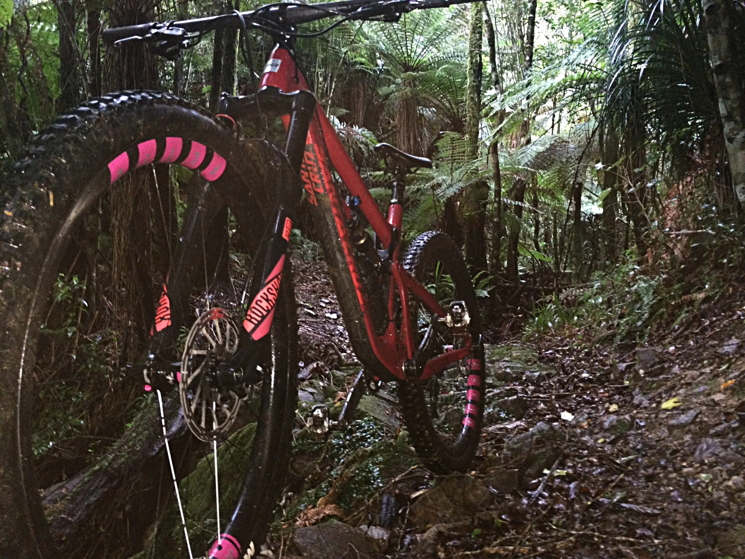 A little bit of bike porn. This Hightower has got to be the ultimate all-rounder trail bike on the planet.