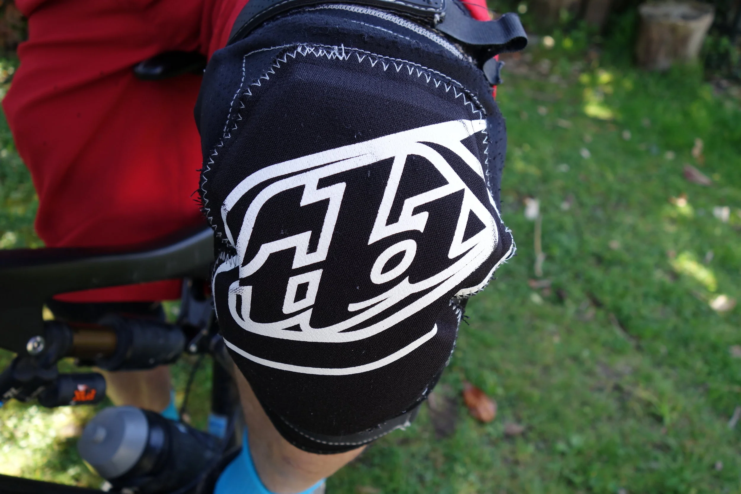 Troy Lee T-Bone 2 Knee Pads.