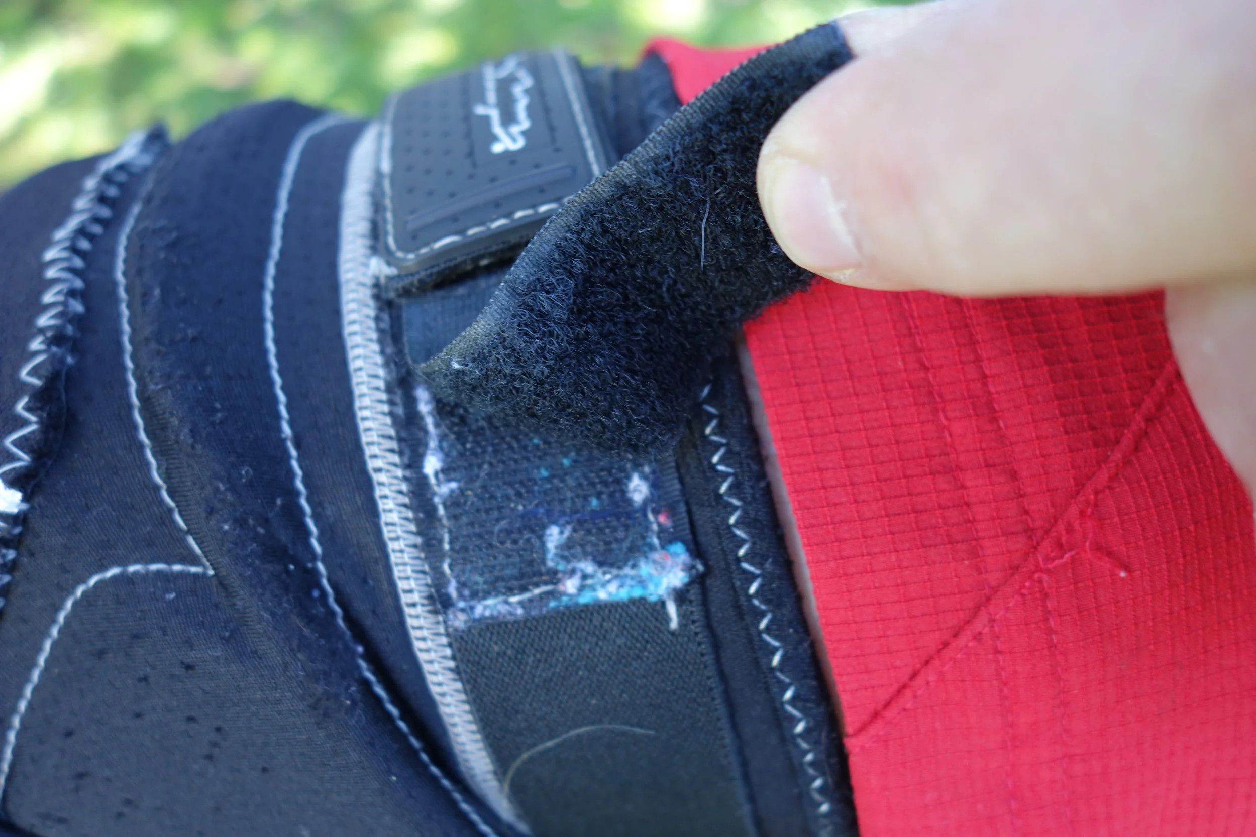 Stupid arse about face bloody velcro hooks. They kept catching on my shorts and making me look even more of a twat than normal. I just stuck this bit of extra loop bit on. How do designers/quality control get things so wrong?