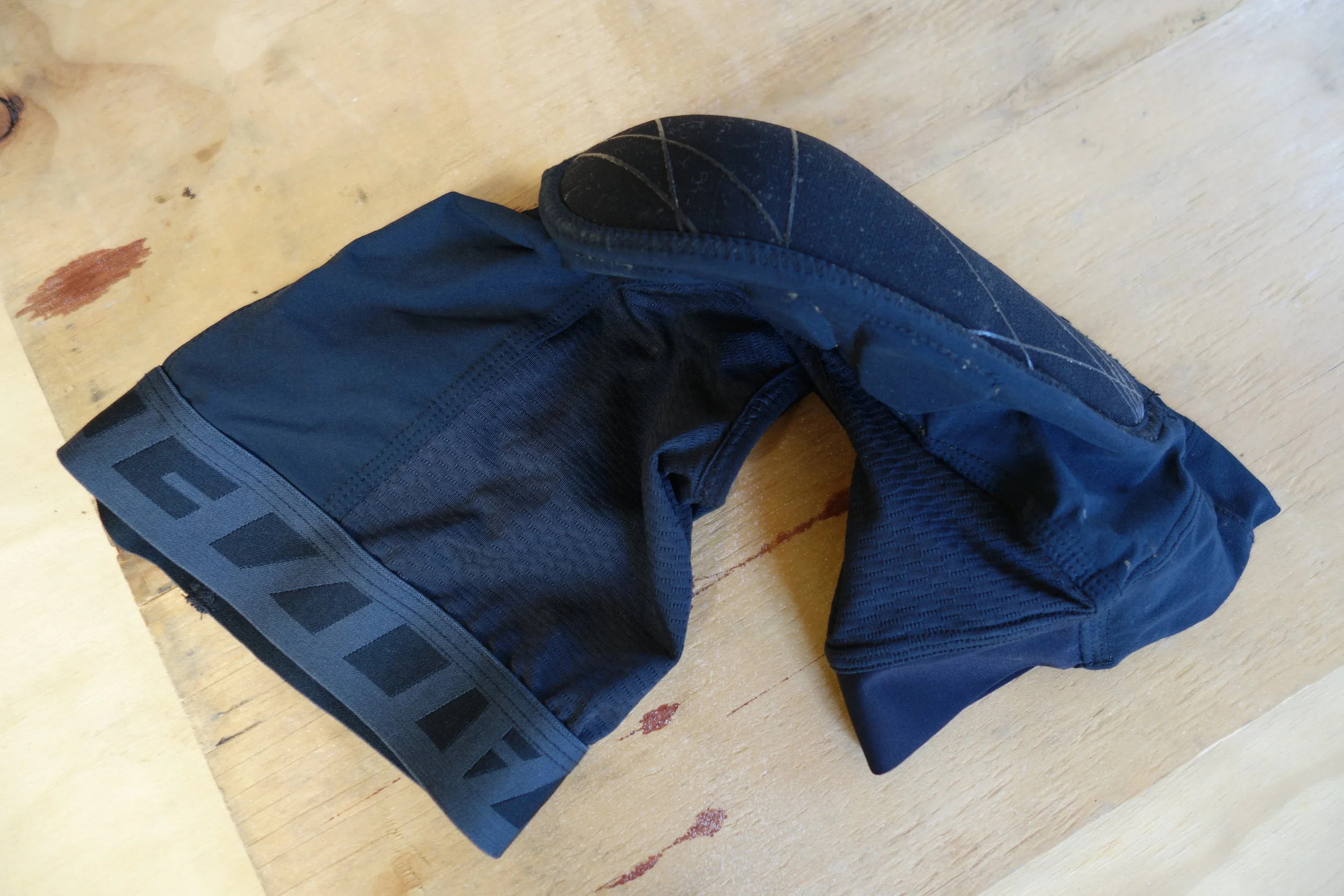 Very lightweight and packs flat so great when you are travelling light.