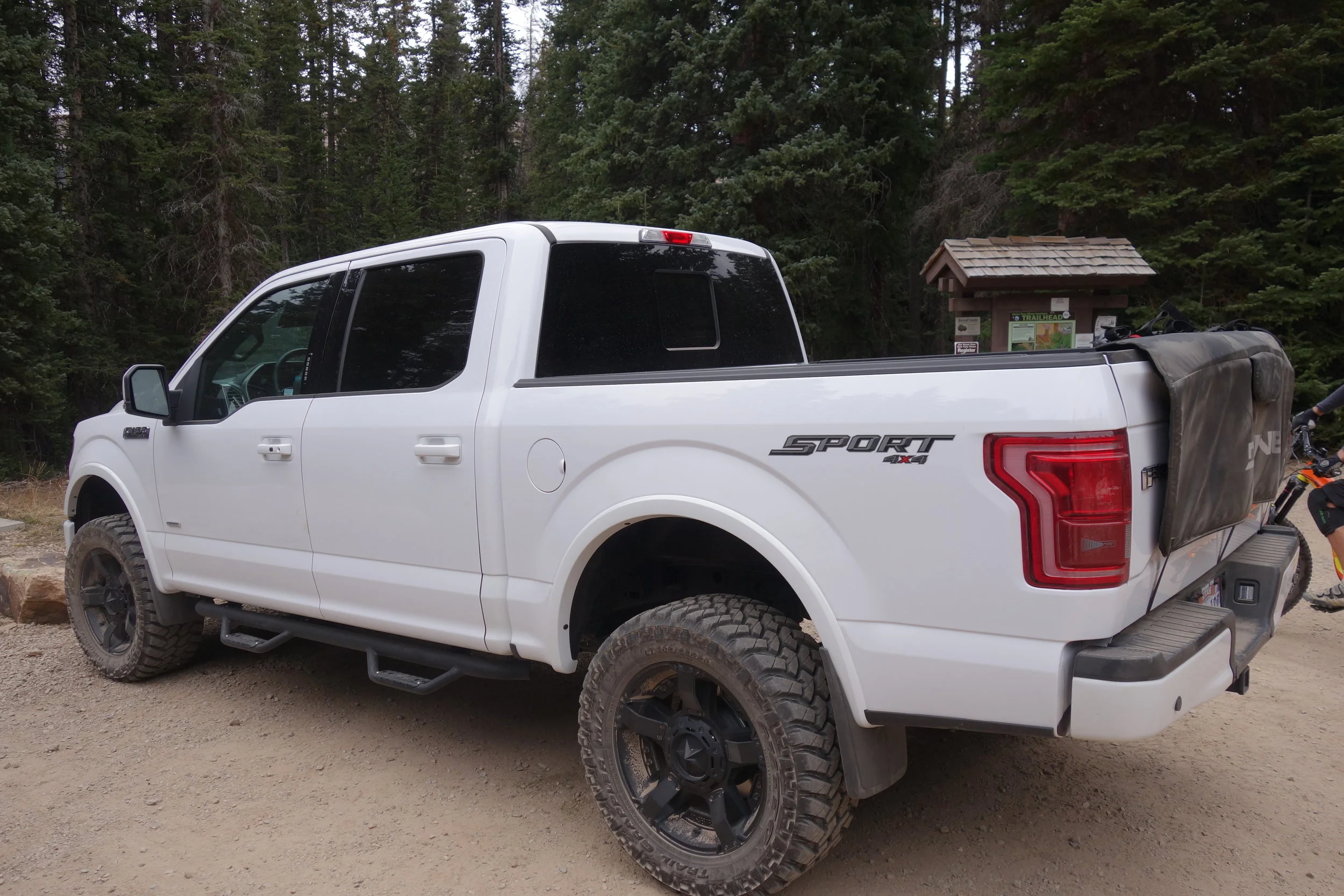 If you're American and you ride, then this is the truck you buy. Ford F150.