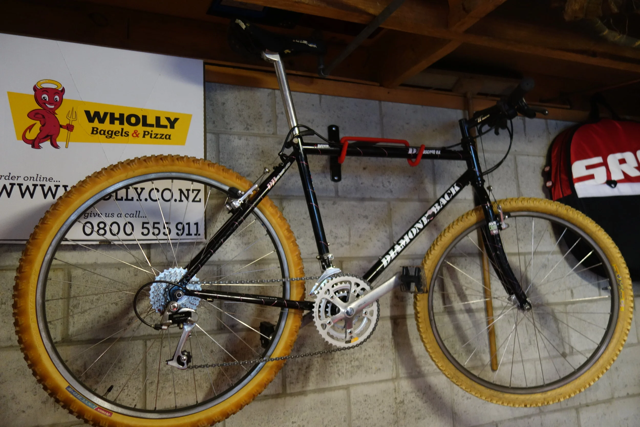 Gav found this bike on Trade Me and just had to have it. Why?..It's the exact replica of his first MTB. This was one of the best bikes in NZ shops at the time in the late 80's.
