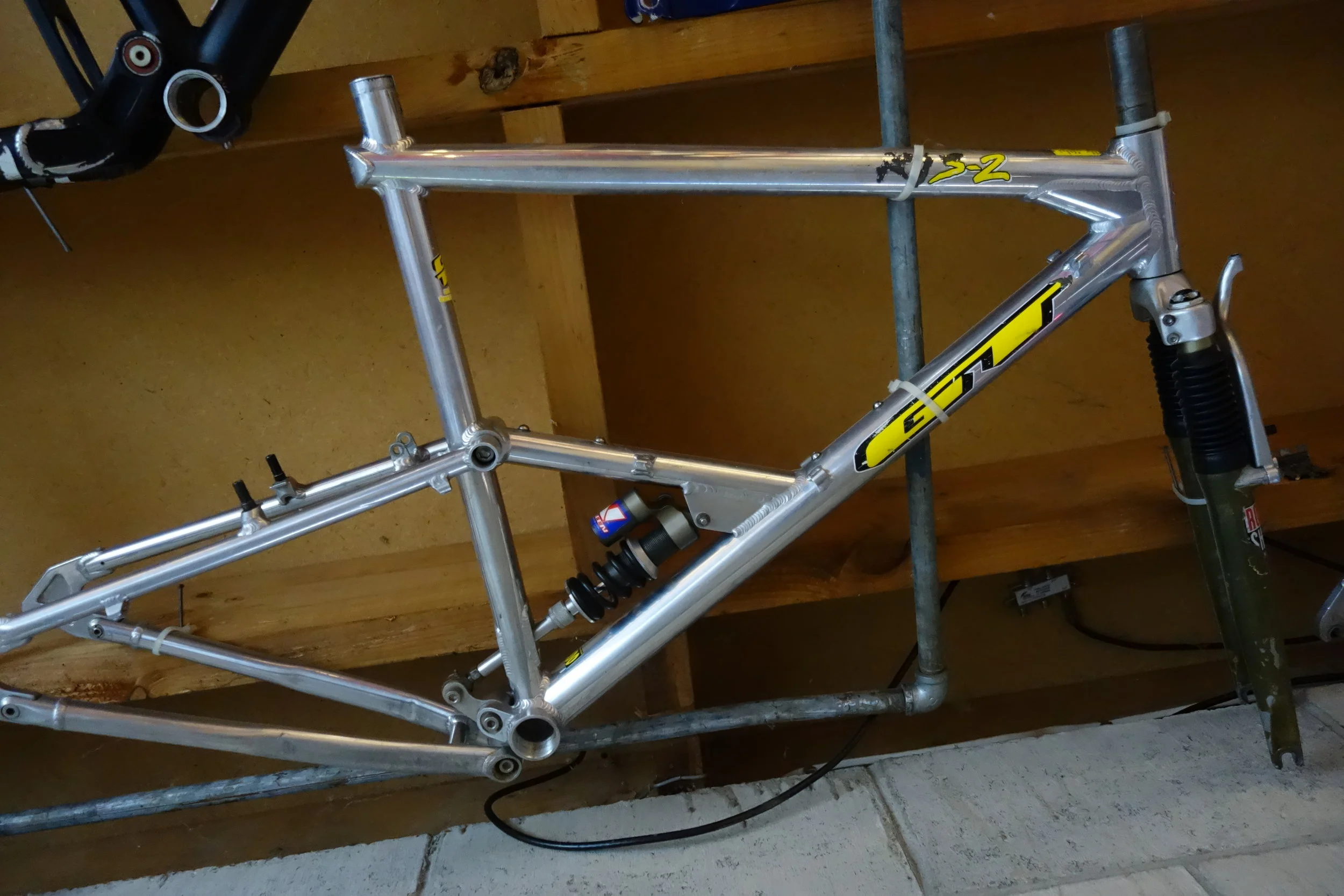 check that high pivot on this RTS. Bump eating rearward axle path but bobbed like a toffee apple at a redneck fair when pedalling.