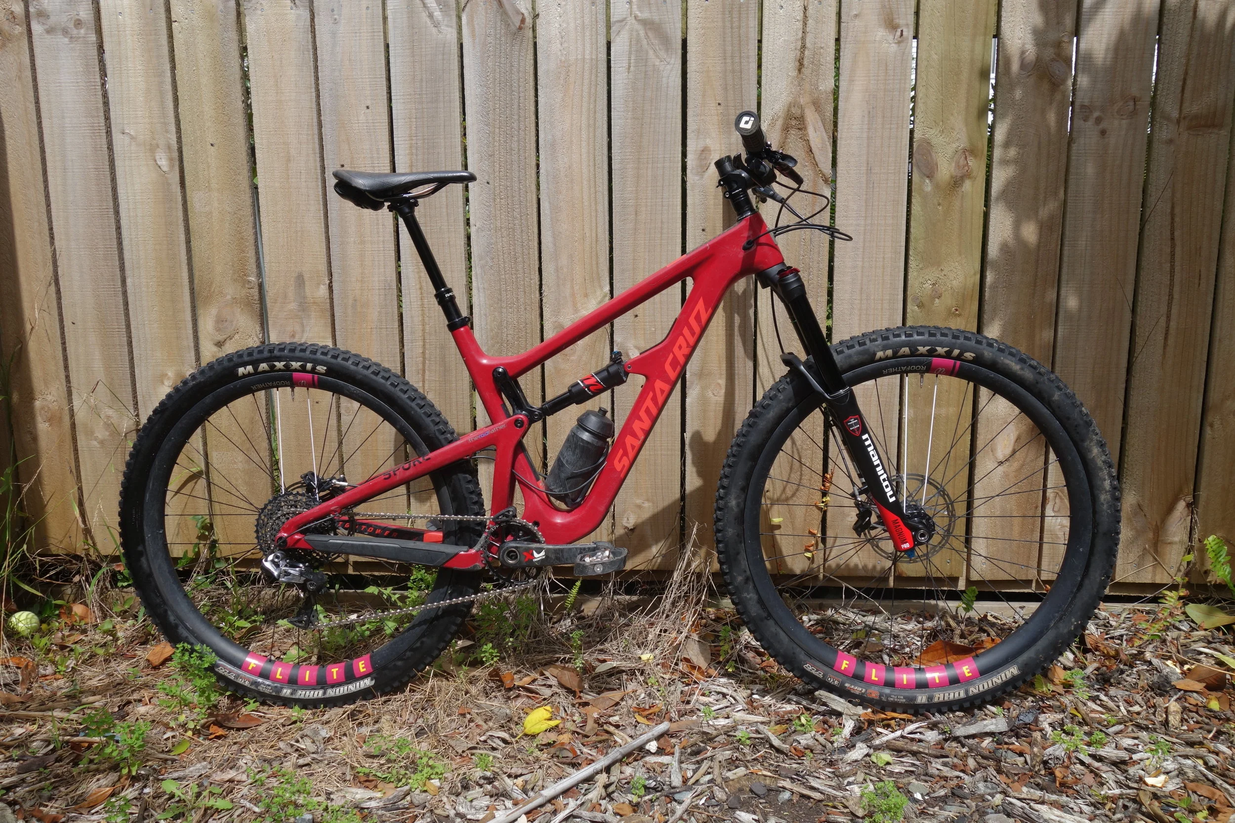 I would not hesitate to hand over good cash to equip any trail bike with a Magnum Pro up front and a McLeod out back. Especially when it matches your bike like this.