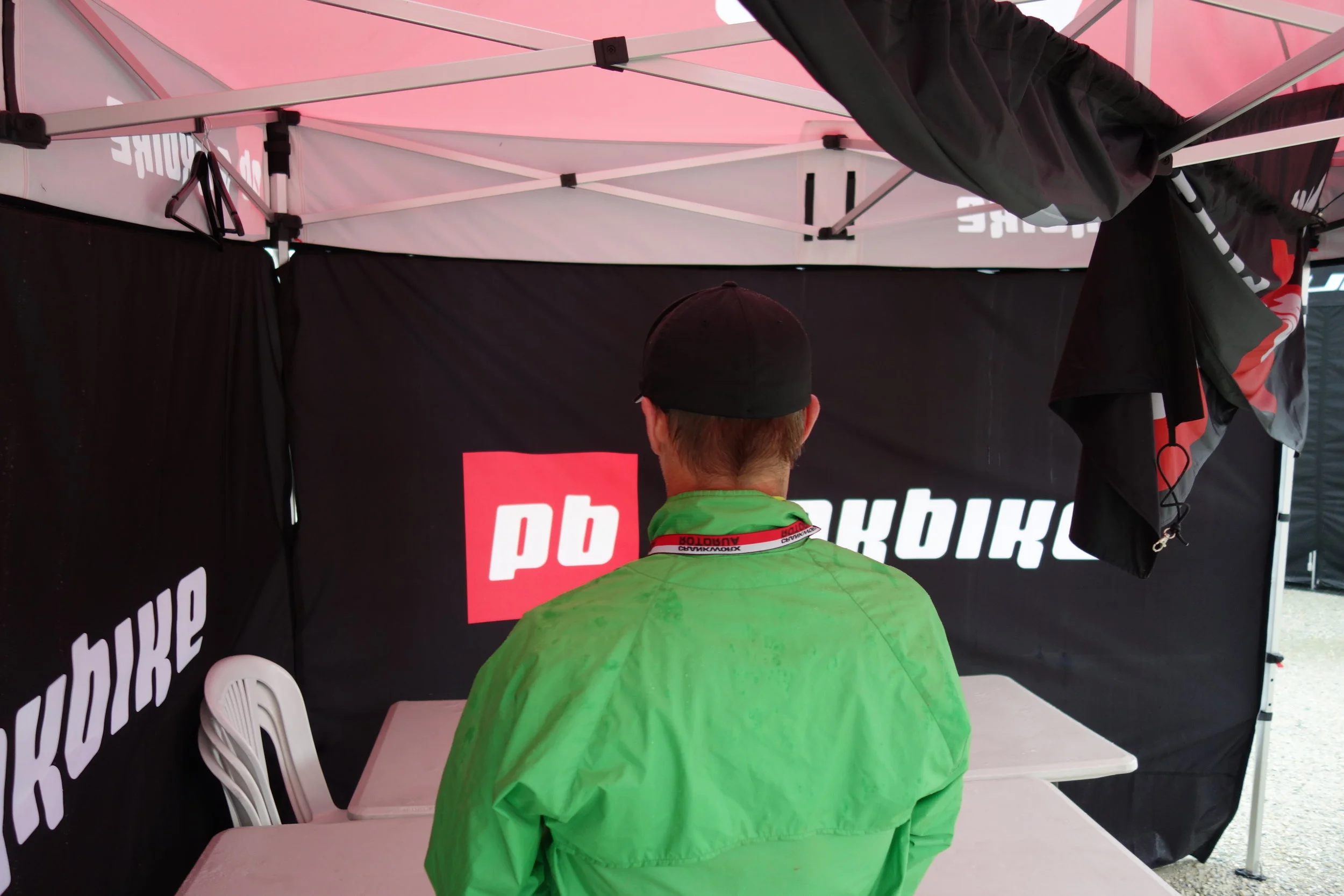 I head over to the Pinkbike stand to start a fight (remember those bastards took my shuttle spot with Tippie) but they must have got wind they were about to get rodfathered and had left in a rush. I try to leave a little present on the table but the problem with a 51 year old bladder is it only works when you don't want it to e.g. the movies, concerts, at the pool, but never when you want e.g.when you want to pee.