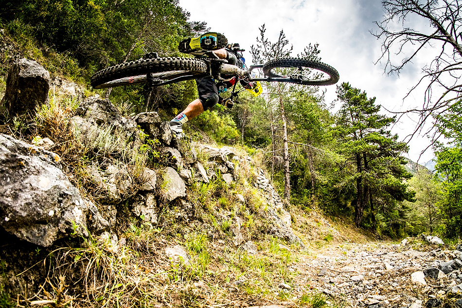 Cedric Gracia was struggling a bit turning the bike too, he had to keep putting his foot down for stability. photo: Sven Martin