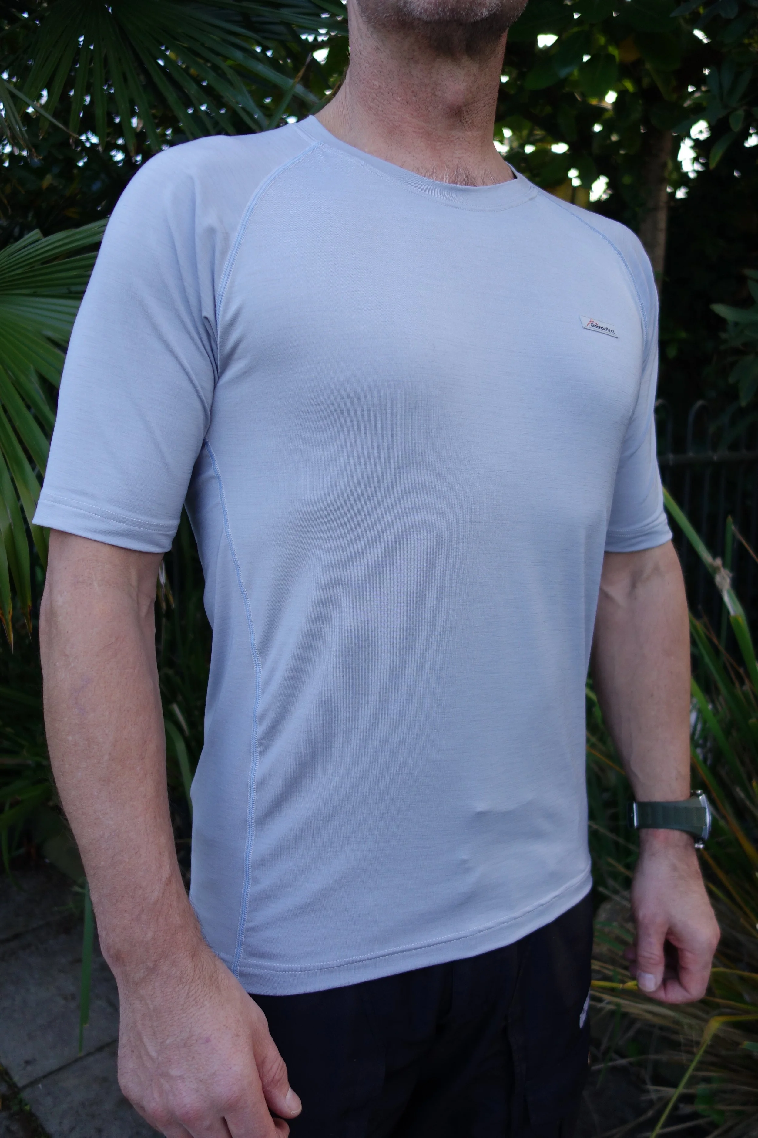 I chose a size large and I wouldn't want it to be any more of a loose fit for a base layer, but that's personal choice. For reference I'm 183cm and 85kg. I know what you're thinking...Why isn't therodfather a poster boy for Mens Health Magazine?