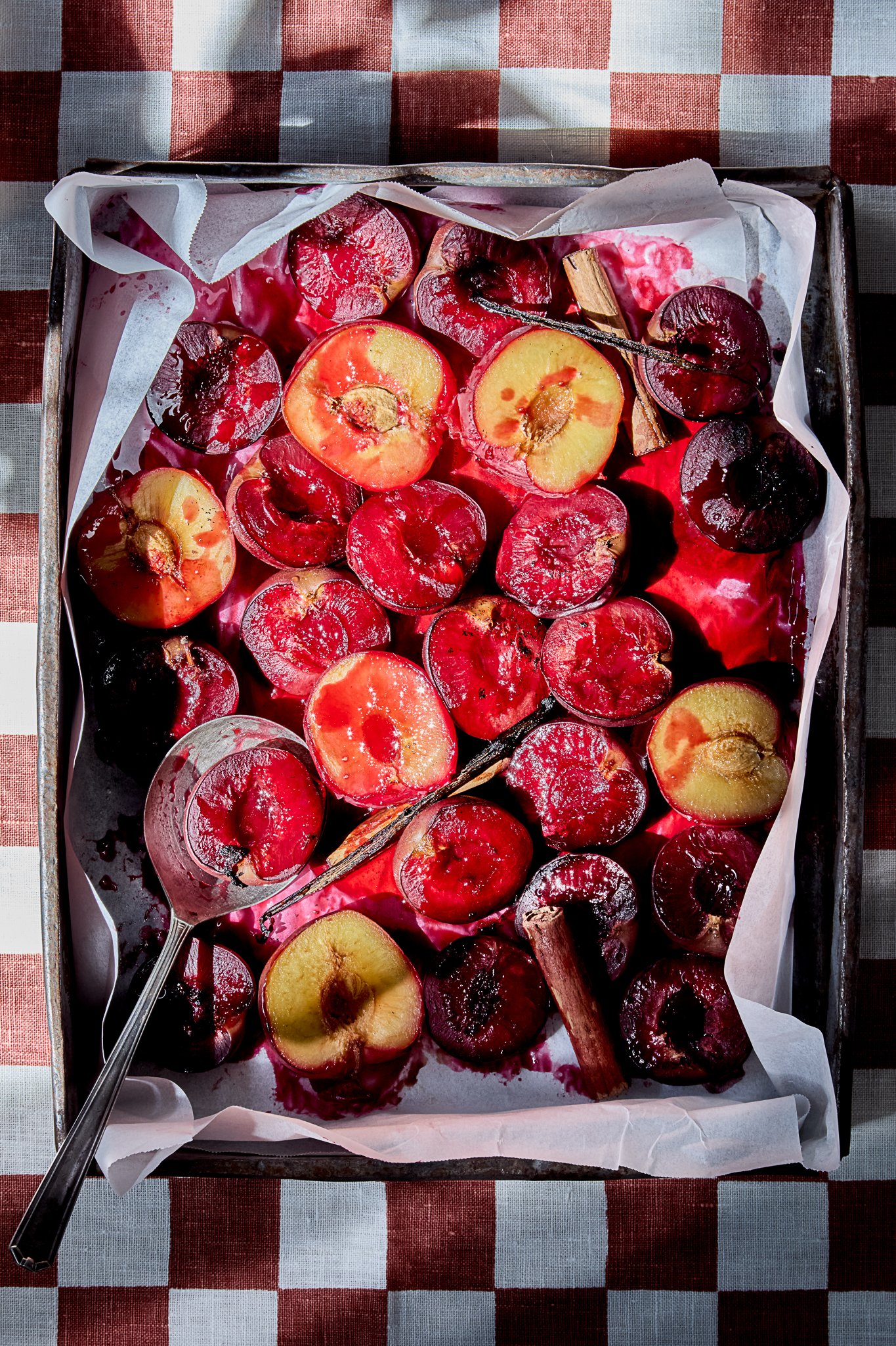 M&C_Folio_Plum_Cooked_Check_colth__0205250097-1.jpg