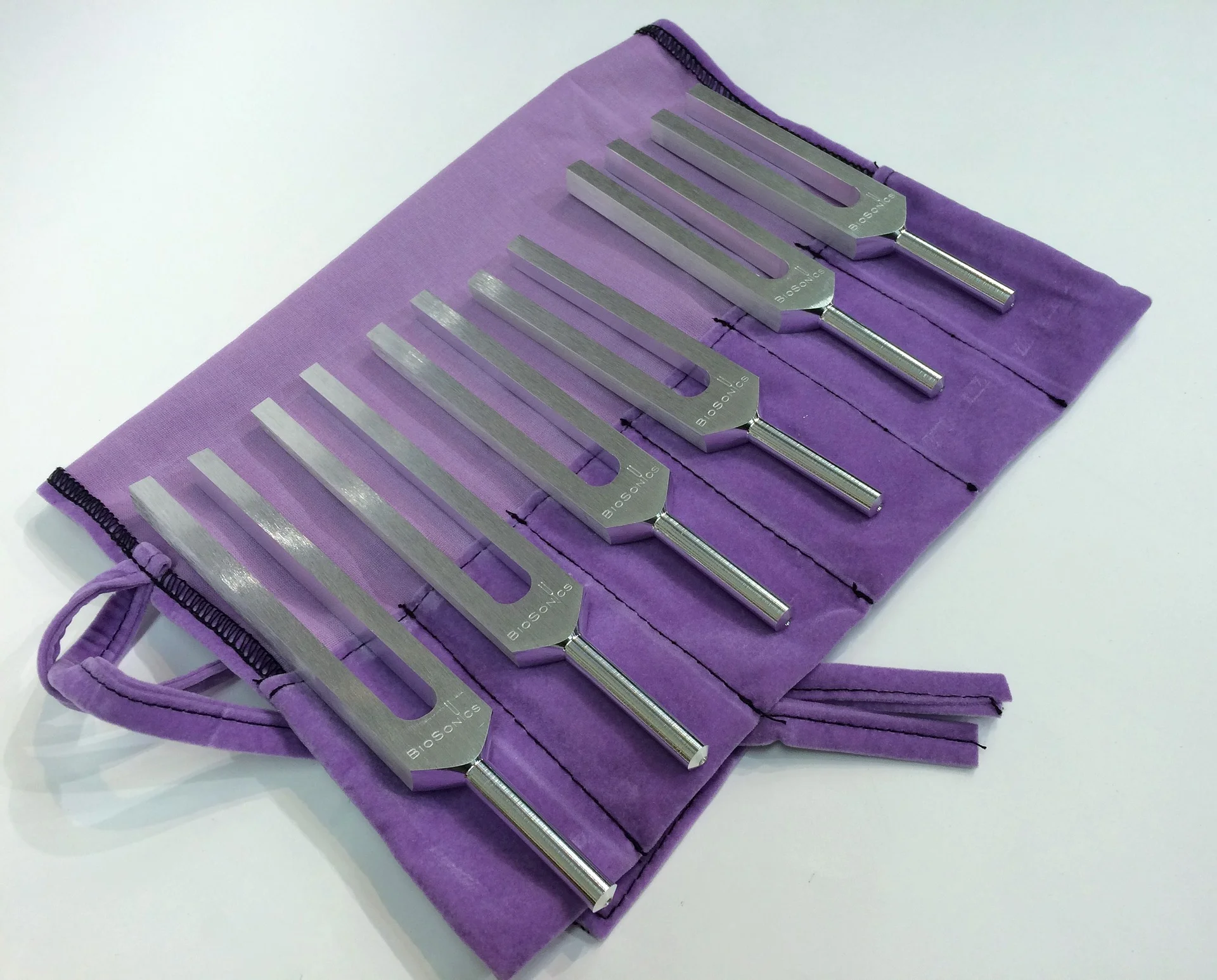 sorufejio-tuning-fork-1906316_1920.jpg