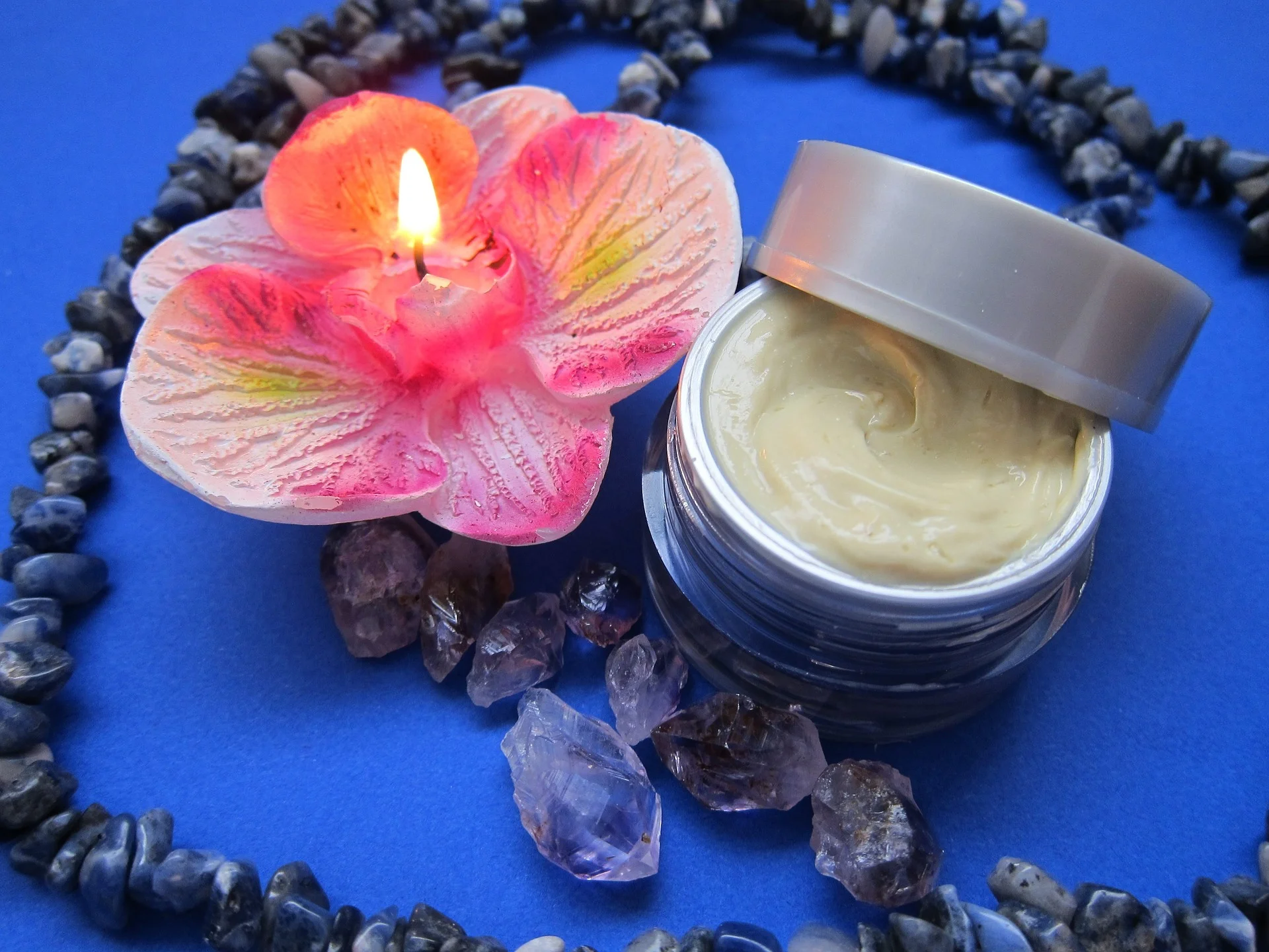skincare-1122666_1920.jpg