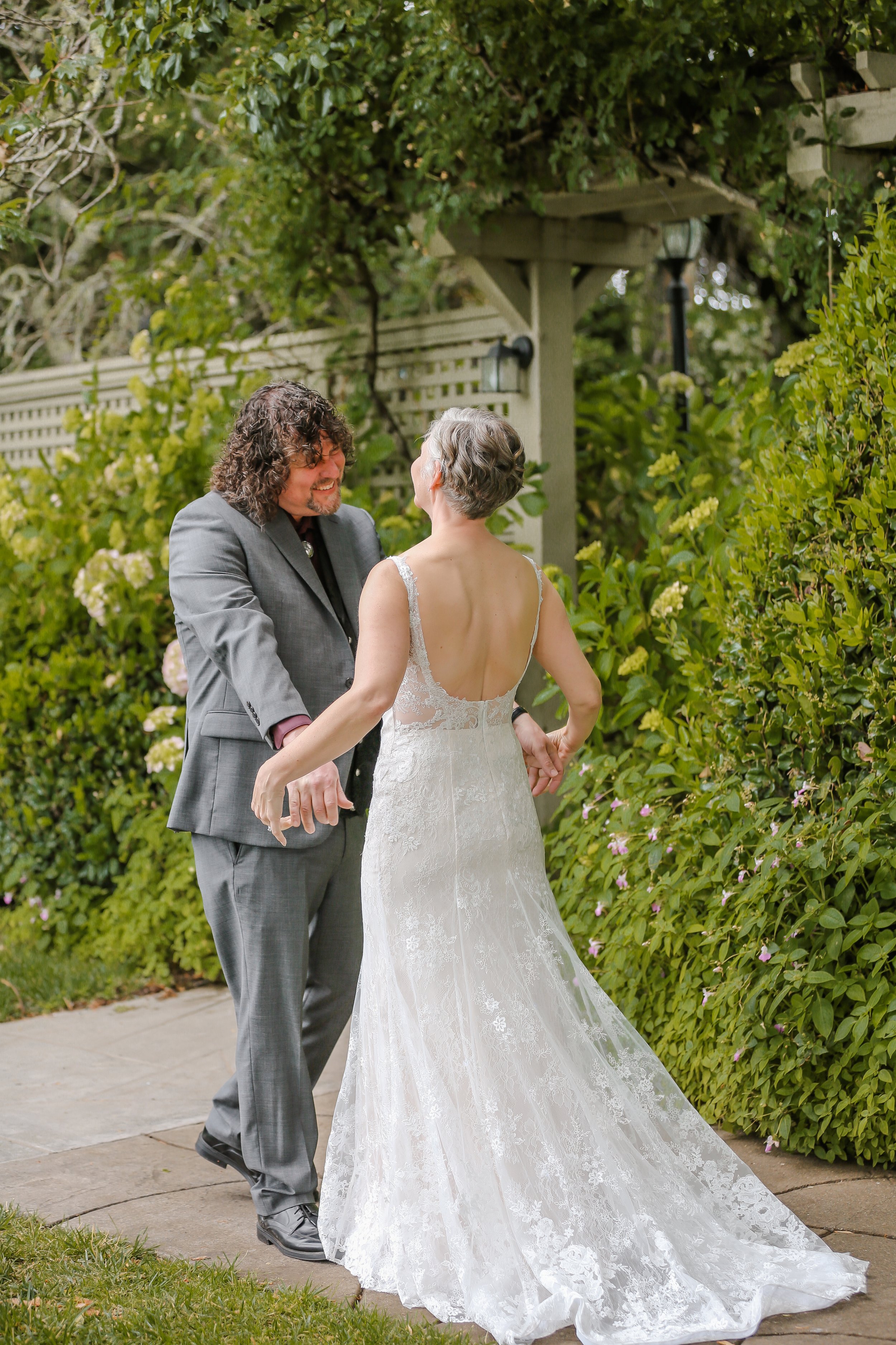 Lauri_&_Steve(first look)-22.jpg