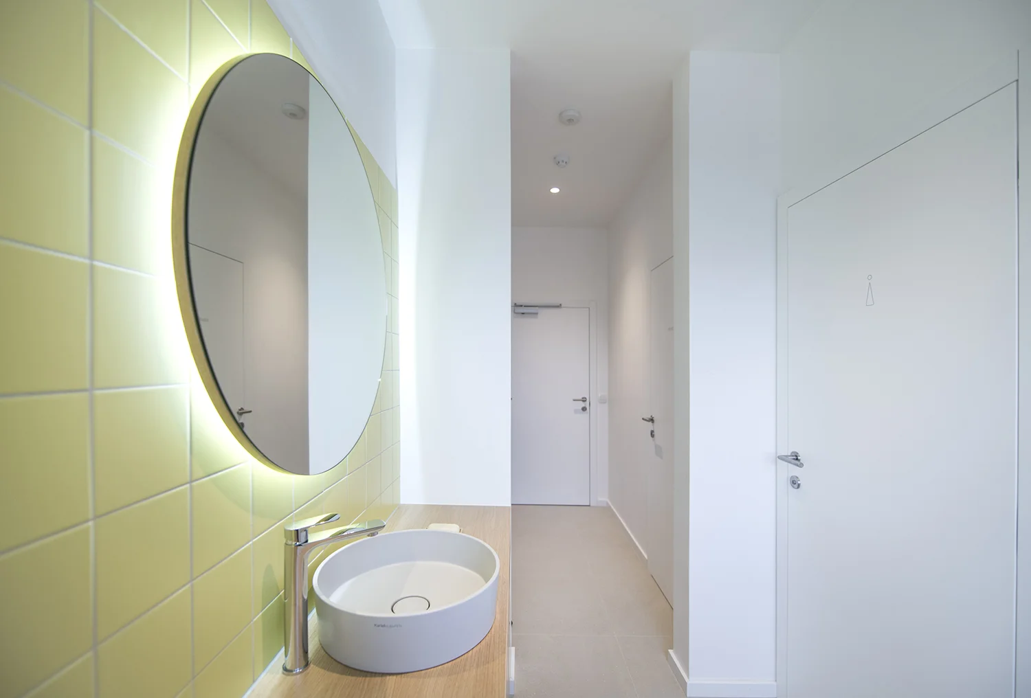 interior-Tina Rugelj_foto-Klemen Razinger_OF K_toalete-toilets_12.jpg