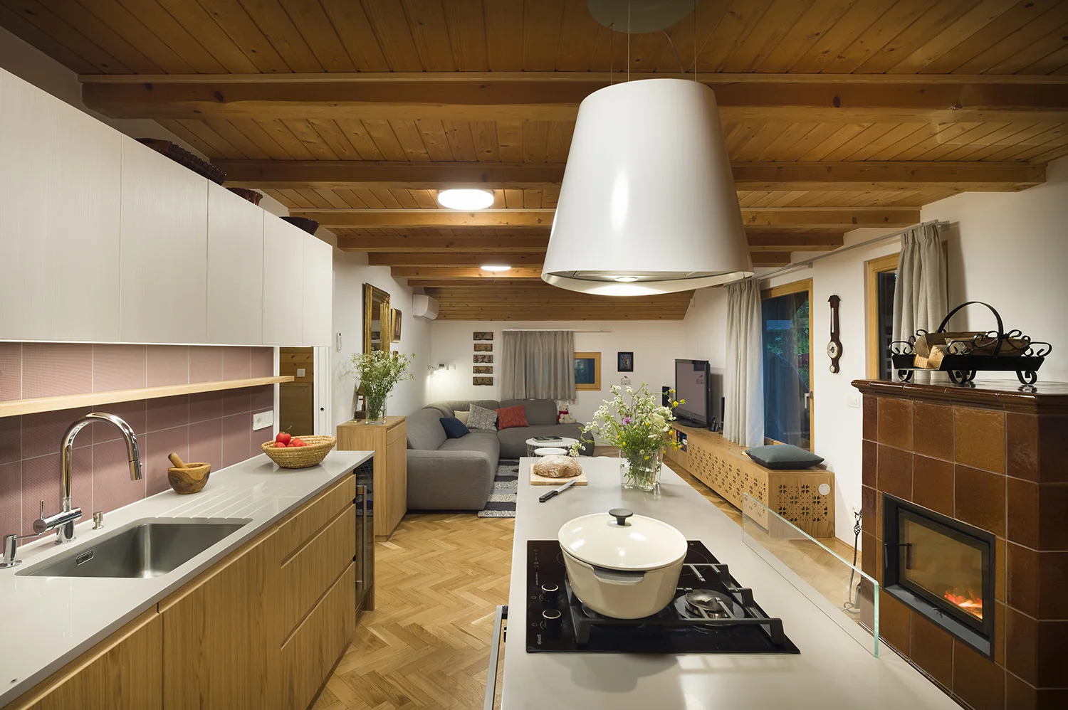 interior-Tina Rugelj_foto-Janez Marolt_Projekt R_04.jpg