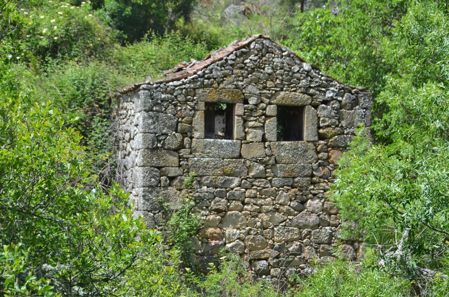  Impressive granite structures. 