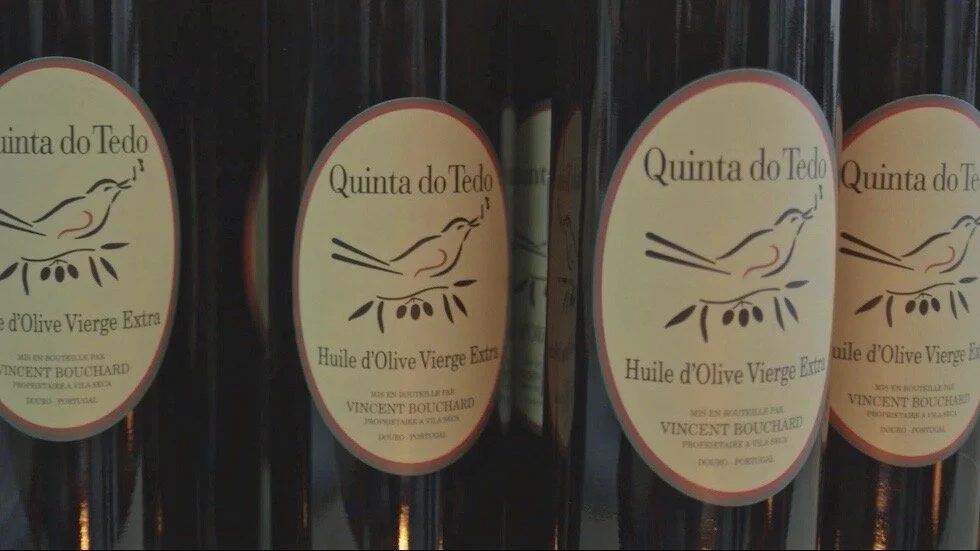   An elegant, smooth, earthy green label speaks to the flavor inside the bottle.  