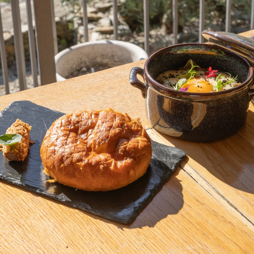 A gastronomia duriense e a inova&ccedil;&atilde;o do Chef &Oacute;scar Geadas, encontram-se no Bistro Terrace para o surpreender e proporcionar uma jornada gastron&oacute;mica &uacute;nica. 
⠀⠀⠀⠀⠀⠀⠀⠀⠀⠀
🍽️: Estufadinho de Cogumelos, Brioche e Perdiz
