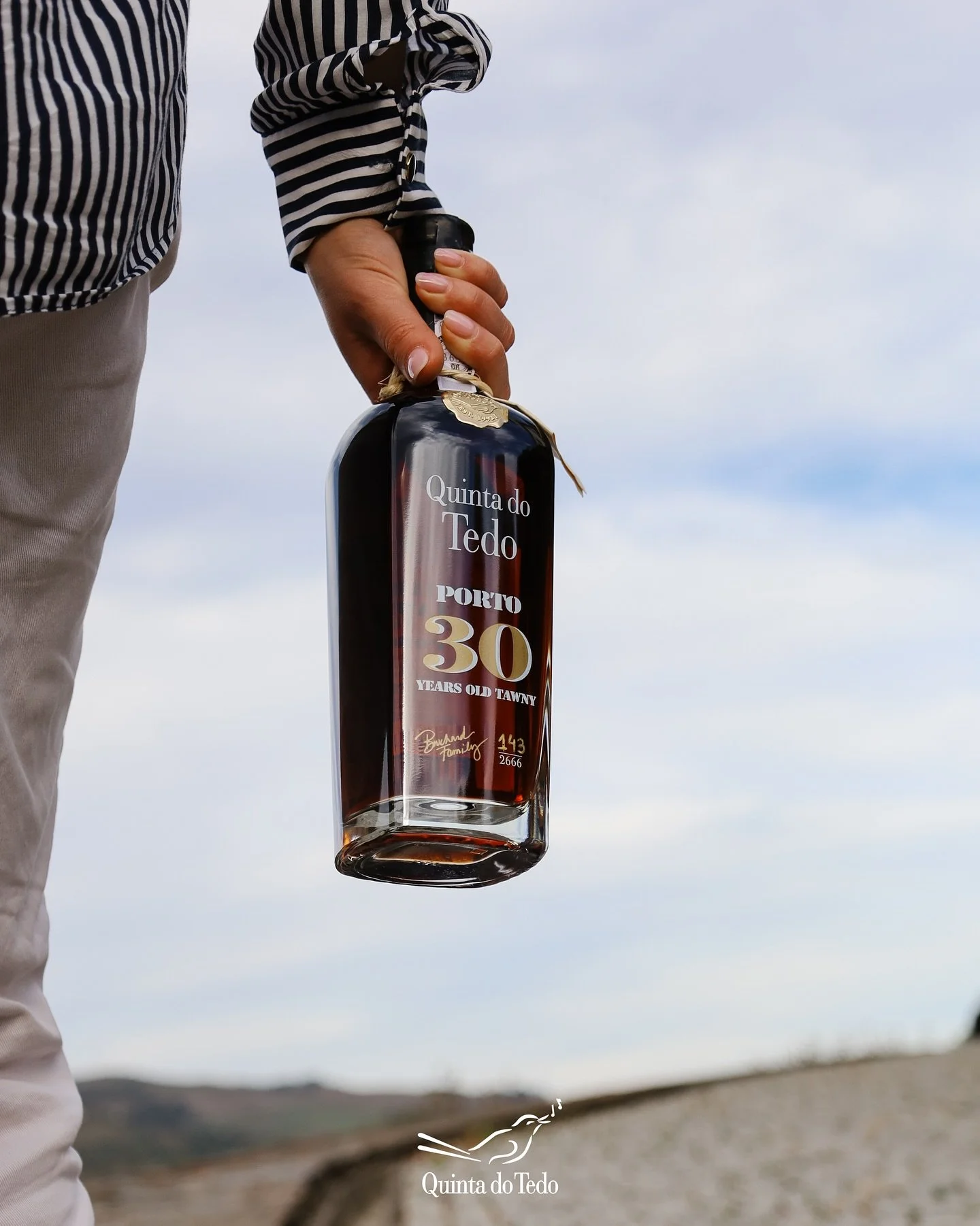 ᴘᴛ 🍷 Porto Tawny 30 Anos - a ess&ecirc;ncia do tempo

Este Porto Tawny revela toda a complexidade e eleg&acirc;ncia que o tempo proporciona. Produzido a partir das castas Touriga Nacional, Touriga Franca e Tinta Barroca, de vinhas de letra A e vitic