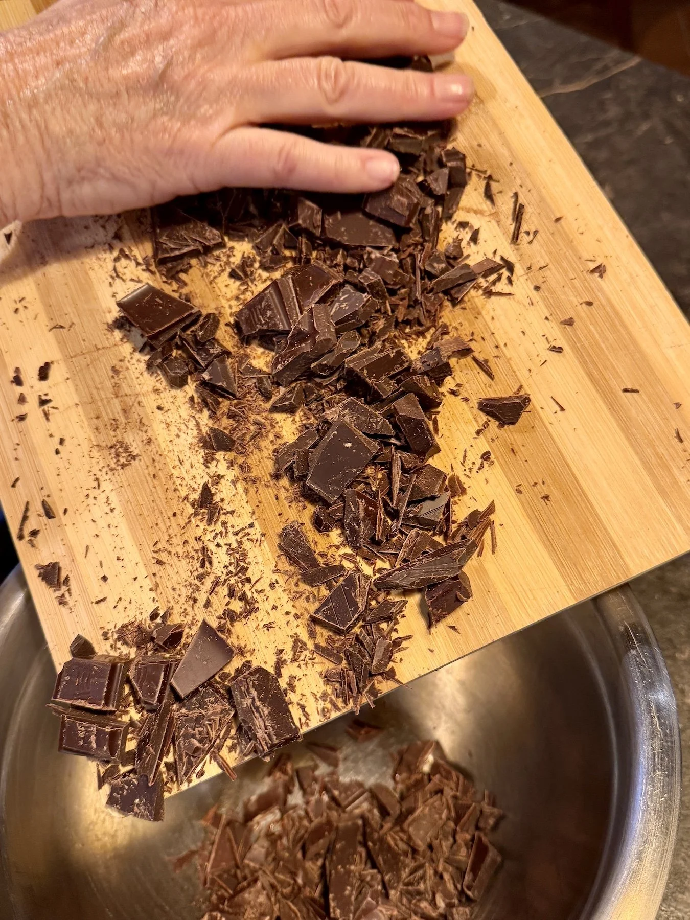 Chop chocolate .jpg