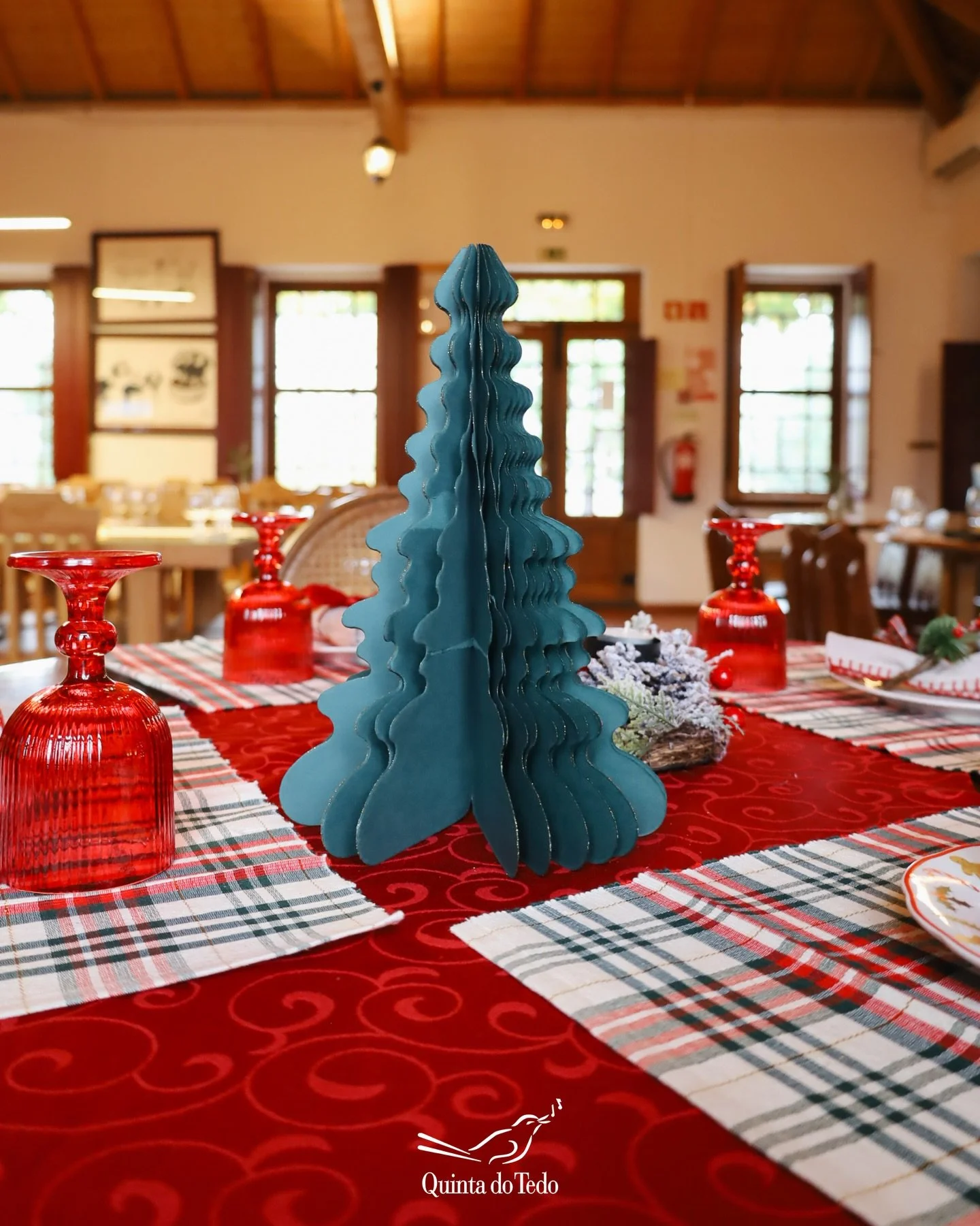 ᴘᴛ 🎄 Degusta&ccedil;&atilde;o de Natal

At&eacute; 31 de dezembro, viva a magia da &eacute;poca festiva com a nossa degusta&ccedil;&atilde;o especial de Natal ✨

Desfrute de um Porto Tawny de 10, 20 e 30 anos, harmonizado com os doces tradicionais p