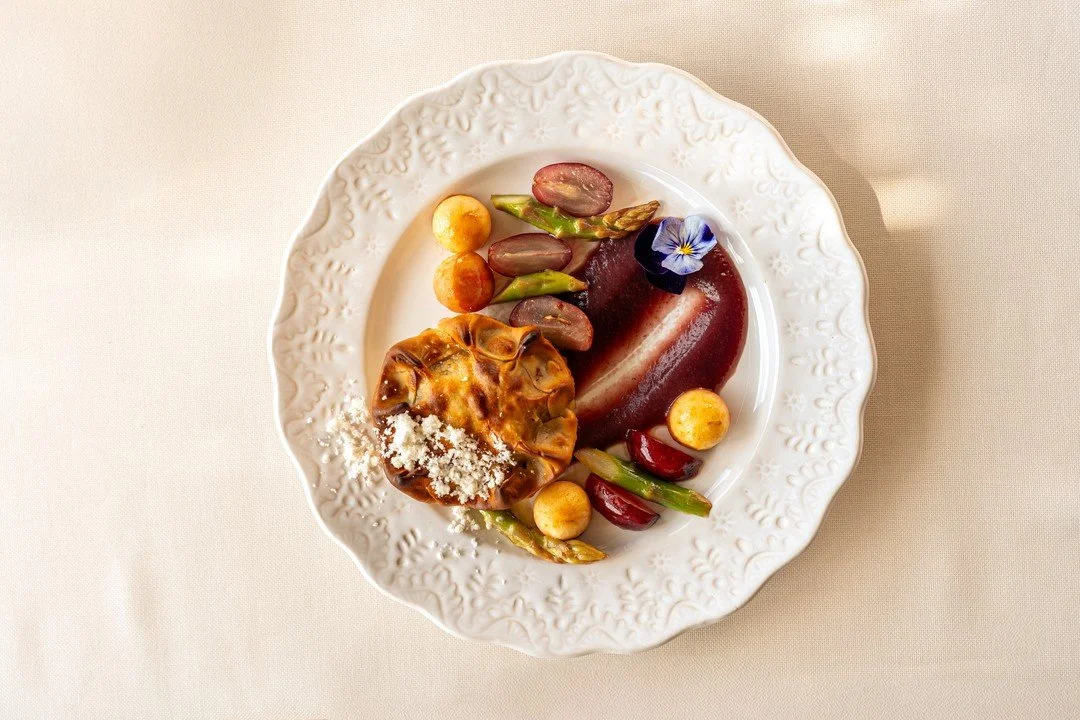 Empada de aves, ma&ccedil;&atilde;, uva e espargos🍴
⠀⠀⠀⠀⠀⠀⠀⠀⠀⠀
//
⠀⠀⠀⠀⠀⠀⠀⠀⠀⠀
Poultry pie, apple, grape and asparagus🍴
⠀⠀⠀⠀⠀⠀⠀⠀⠀⠀
Fa&ccedil;a a sua reserva atrav&eacute;s do / Make your reservation by calling:
⠀⠀⠀⠀⠀⠀⠀⠀⠀⠀
📞 +351 910 832 707 (chamada