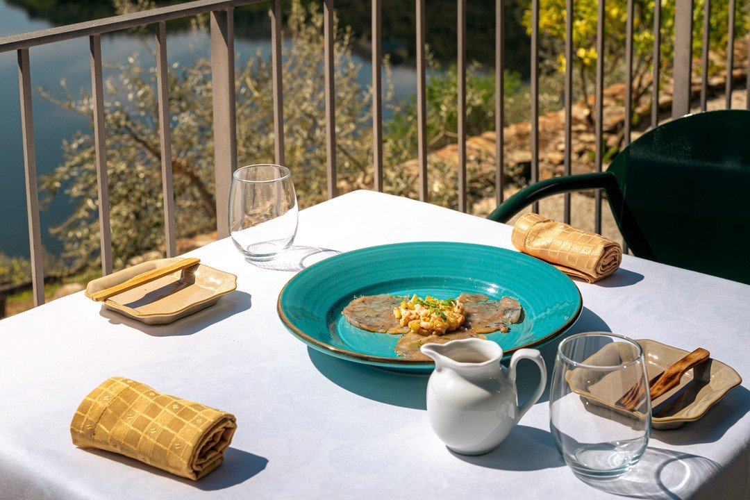 Carpaccio de Gambas, Castanha e Aipo 🍤
⠀⠀⠀⠀⠀⠀⠀⠀⠀⠀
//
⠀⠀⠀⠀⠀⠀⠀⠀⠀⠀
Prawn carpaccio, Chestnut and Celery 🍤
⠀⠀⠀⠀⠀⠀⠀⠀⠀⠀
Fa&ccedil;a a sua reserva | Make your reservation:
⠀⠀⠀⠀⠀⠀⠀⠀⠀⠀
📞 +351 910 832 707 (chamada para a rede m&oacute;vel nacional | call fo