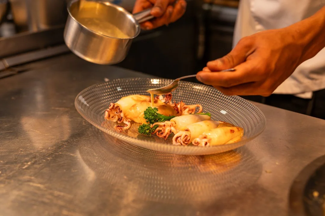 Lula, batata e chouri&ccedil;a de porco b&iacute;saro 🍴
⠀⠀⠀⠀⠀⠀⠀⠀⠀⠀
//
⠀⠀⠀⠀⠀⠀⠀⠀⠀⠀
⠀⠀⠀⠀⠀⠀⠀⠀⠀⠀
Squid, potatoes and bisaro pork sausage 🍴
⠀⠀⠀⠀⠀⠀⠀⠀⠀⠀
⠀⠀⠀⠀⠀⠀⠀⠀⠀⠀
Fa&ccedil;a a sua reserva atrav&eacute;s do / Make your reservation by calling:
⠀⠀⠀⠀⠀⠀⠀⠀⠀⠀
?