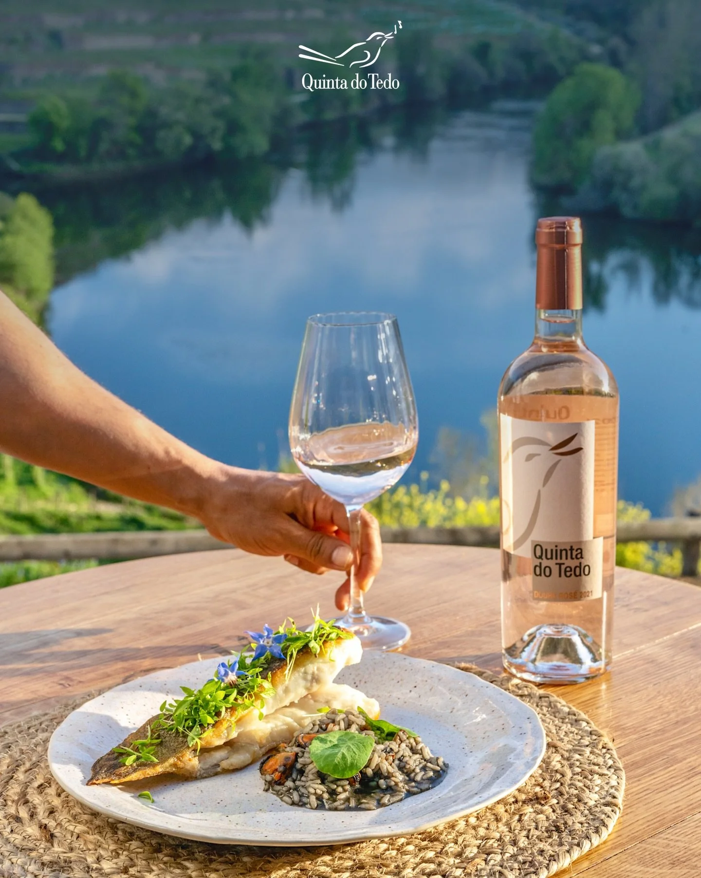 ᴘᴛ No Bistro Terrace, a experi&ecirc;ncia &eacute; completa: gastronomia e vinhos de excel&ecirc;ncia e uma paisagem &uacute;nica que torna cada momento inesquec&iacute;vel 😍

ᴇɴ At Bistro Terrace, the experience is complete: excellent cuisine and w