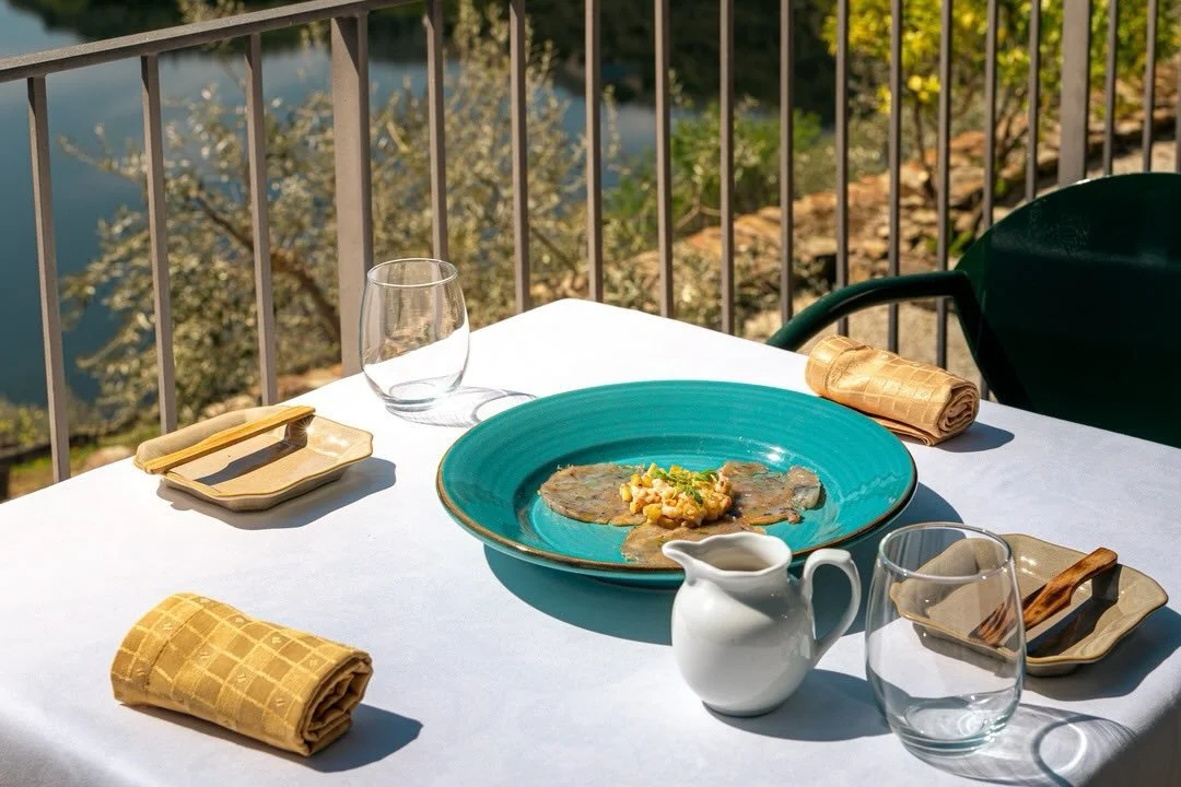 Carpaccio de Gambas, Castanha e Aipo 🍤
⠀⠀⠀⠀⠀⠀⠀⠀⠀⠀
//
⠀⠀⠀⠀⠀⠀⠀⠀⠀⠀
Prawn carpaccio, Chestnut and Celery 🍤
⠀⠀⠀⠀⠀⠀⠀⠀⠀⠀
Fa&ccedil;a a sua reserva | Make your reservation:
⠀⠀⠀⠀⠀⠀⠀⠀⠀⠀
📞 +351 910 832 707 (chamada para a rede m&oacute;vel nacional | call fo