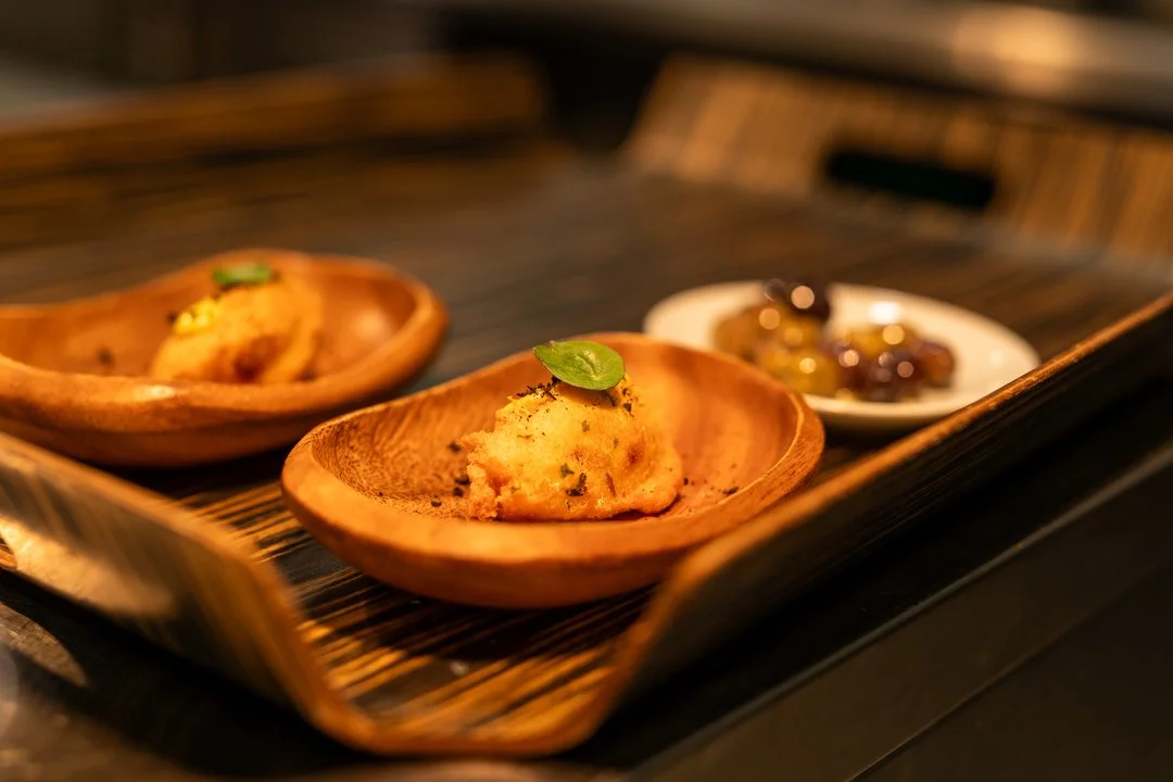 Lula, batata e chouri&ccedil;a de porco b&iacute;saro 🍴
⠀⠀⠀⠀⠀⠀⠀⠀⠀⠀
//
⠀⠀⠀⠀⠀⠀⠀⠀⠀⠀
⠀⠀⠀⠀⠀⠀⠀⠀⠀⠀
Squid, potatoes and bisaro pork sausage 🍴
⠀⠀⠀⠀⠀⠀⠀⠀⠀⠀
⠀⠀⠀⠀⠀⠀⠀⠀⠀⠀
Fa&ccedil;a a sua reserva atrav&eacute;s do / Make your reservation by calling:
⠀⠀⠀⠀⠀⠀⠀⠀⠀⠀
?
