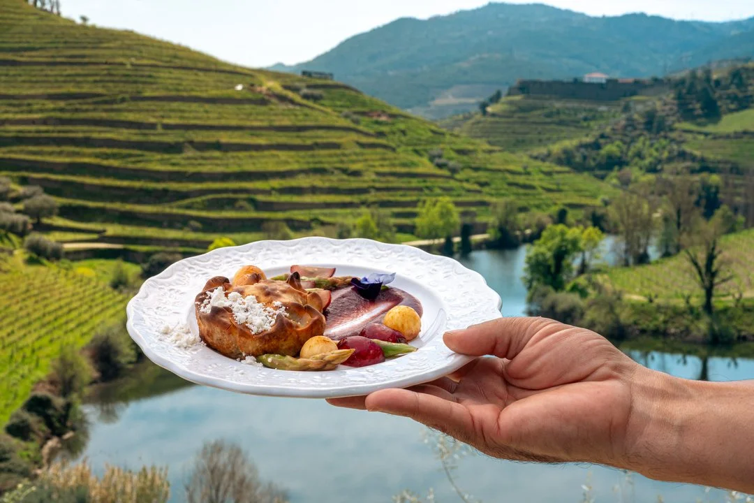 Empada de aves, ma&ccedil;&atilde;, uva e espargos🍴
⠀⠀⠀⠀⠀⠀⠀⠀⠀⠀
//
⠀⠀⠀⠀⠀⠀⠀⠀⠀⠀
Poultry pie, apple, grape and asparagus🍴
⠀⠀⠀⠀⠀⠀⠀⠀⠀⠀
Fa&ccedil;a a sua reserva atrav&eacute;s do / Make your reservation by calling:
⠀⠀⠀⠀⠀⠀⠀⠀⠀⠀
📞 +351 910 832 707 (chamada