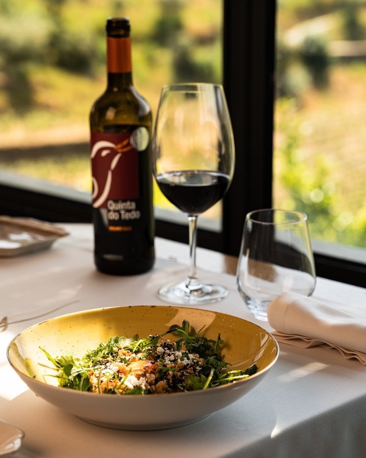 Br&aacute;z de alheira 🍴
⠀⠀⠀⠀⠀⠀⠀⠀⠀⠀
//
⠀⠀⠀⠀⠀⠀⠀⠀⠀⠀
Br&aacute;s -Style alheira (portuguese smoked sausage with shredded Potato and Egg) 🍴
⠀⠀⠀⠀⠀⠀⠀⠀⠀⠀
Fa&ccedil;a a sua reserva atrav&eacute;s do / Make your reservation by calling:
⠀⠀⠀⠀⠀⠀⠀⠀⠀⠀
📞 +351 91