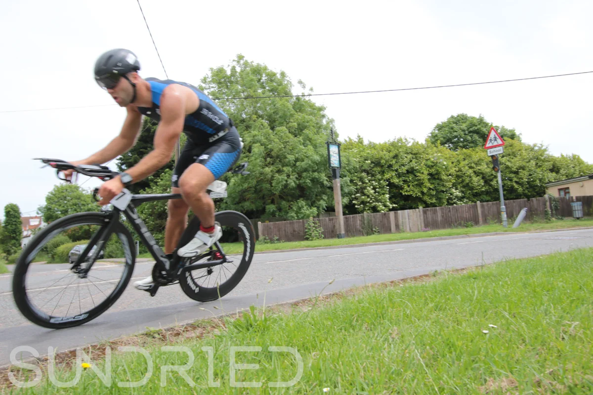 Southend-Triathlon-Cycle-Photos-in-Barling-Corner-013.jpg